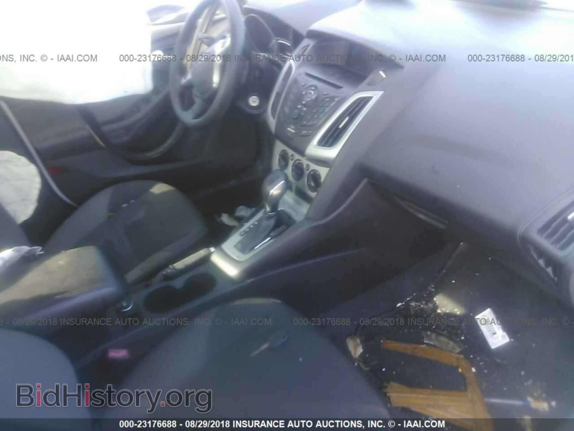 2012 Ford Focus - VIN: 1FAHP3F27CL256010 - Photo 5