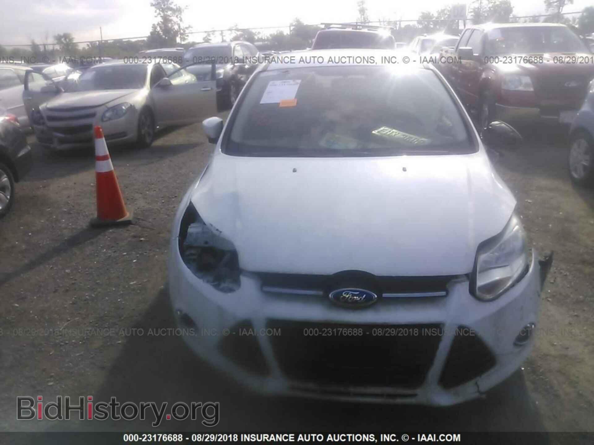 2012 Ford Focus - VIN: 1FAHP3F27CL256010 - Photo 6