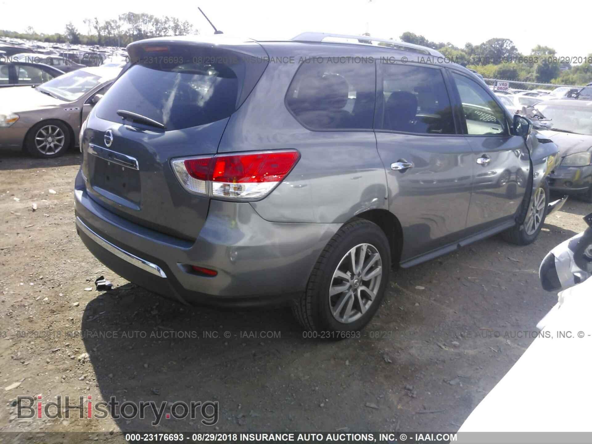 2016 Nissan Pathfinder - VIN: 5N1AR2MN9GC640742 - Фото 4
