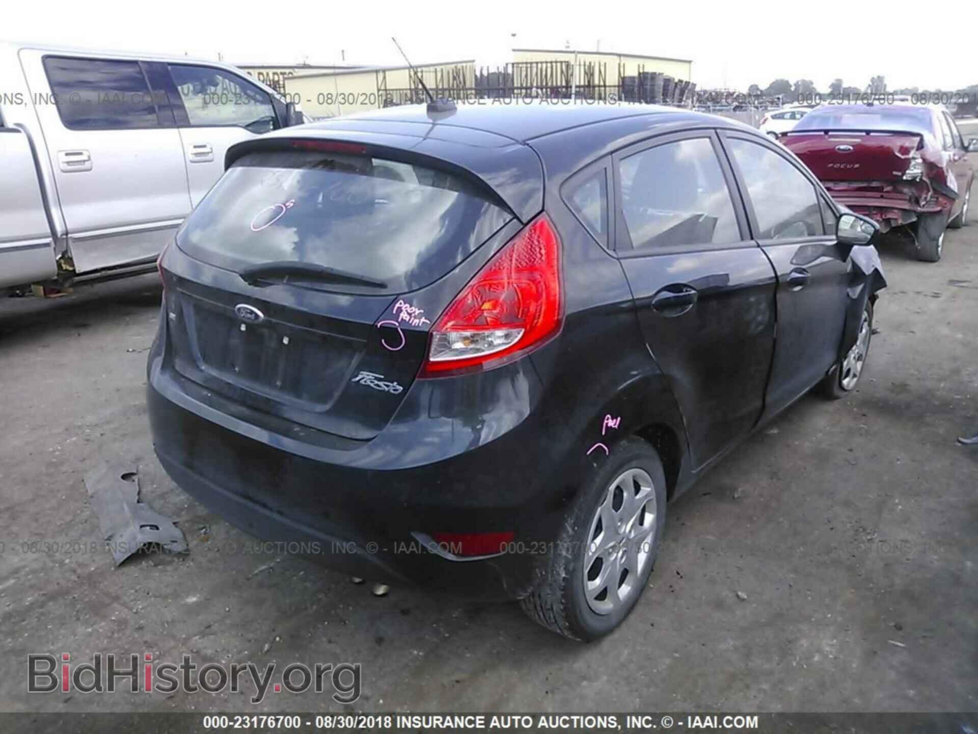 2013 Ford Fiesta - VIN: 3FADP4EJ3DM131504 - Photo 4