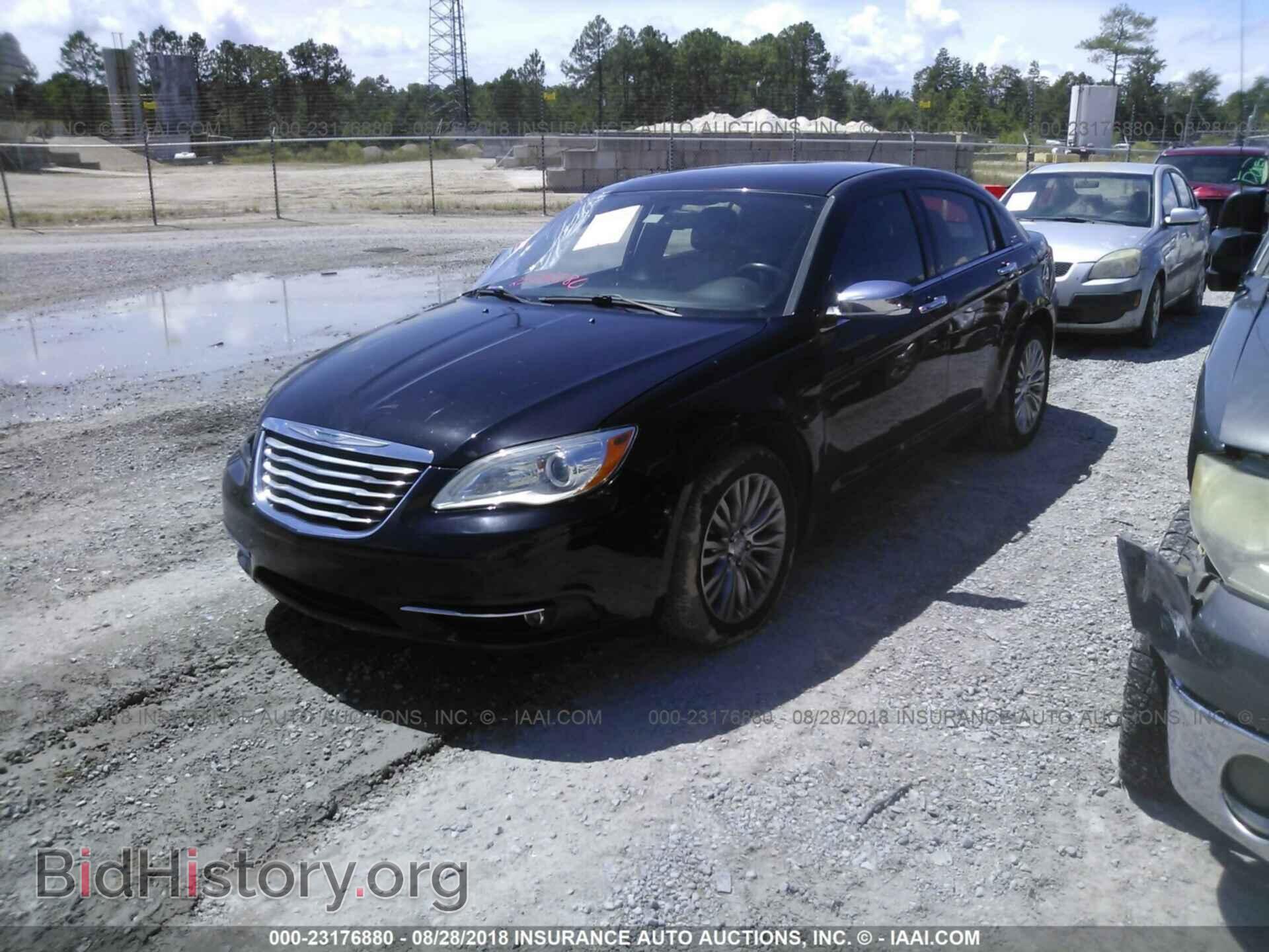 2012 Chrysler 200 - VIN: 1C3CCBCB4CN277372 - Фото 2