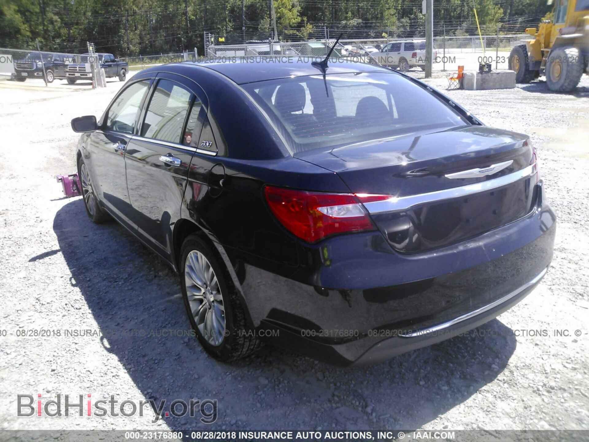 2012 Chrysler 200 - VIN: 1C3CCBCB4CN277372 - Фото 3