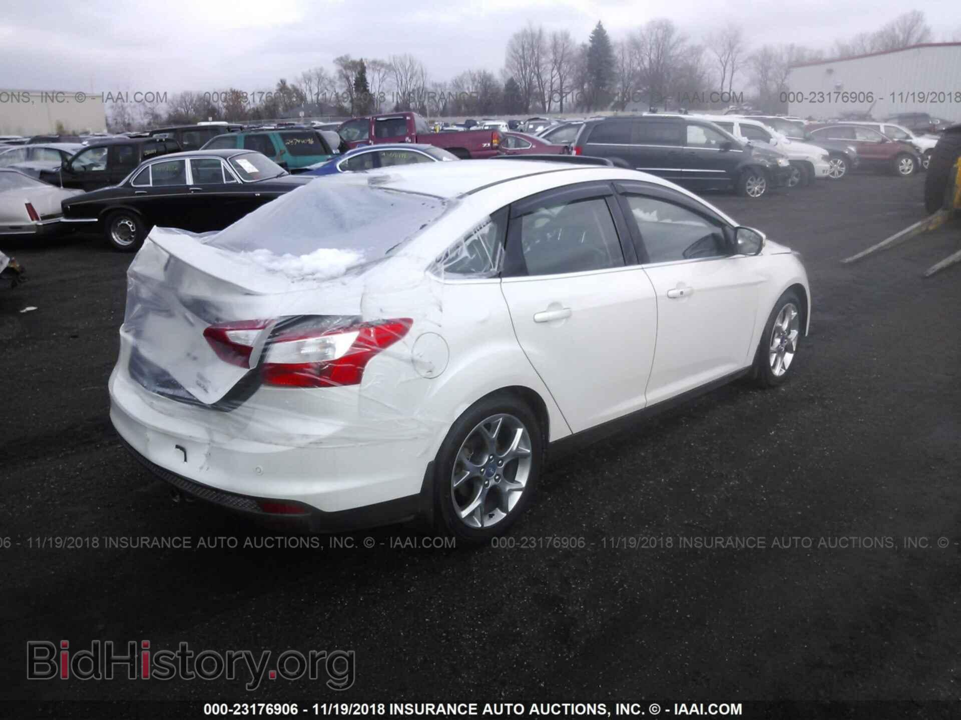 2014 Ford Focus - VIN: 1FADP3J26EL236095 - Photo 4