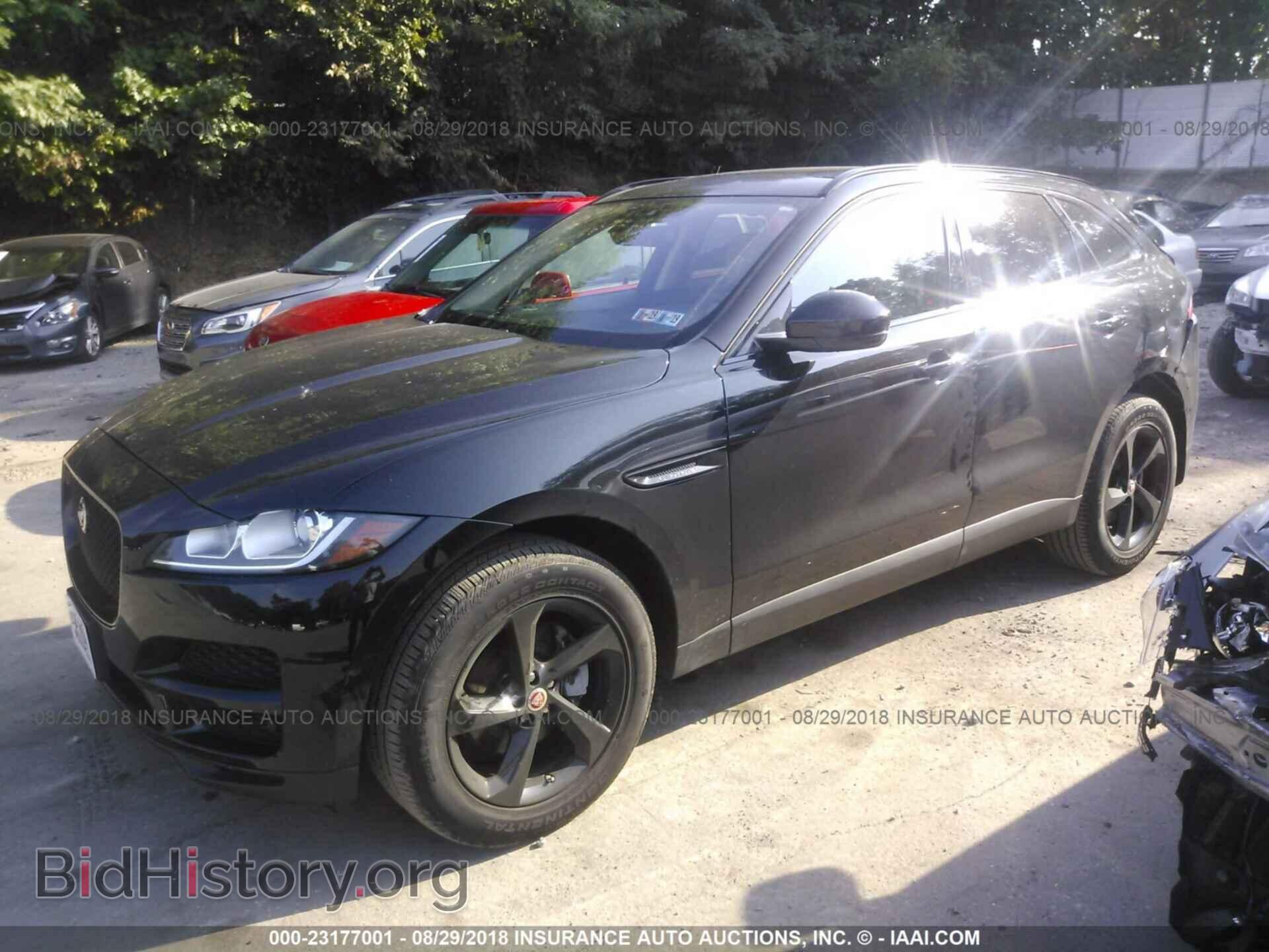 2018 Jaguar F-pace - VIN: SADCJ2FXXJA266846 - Фото 2