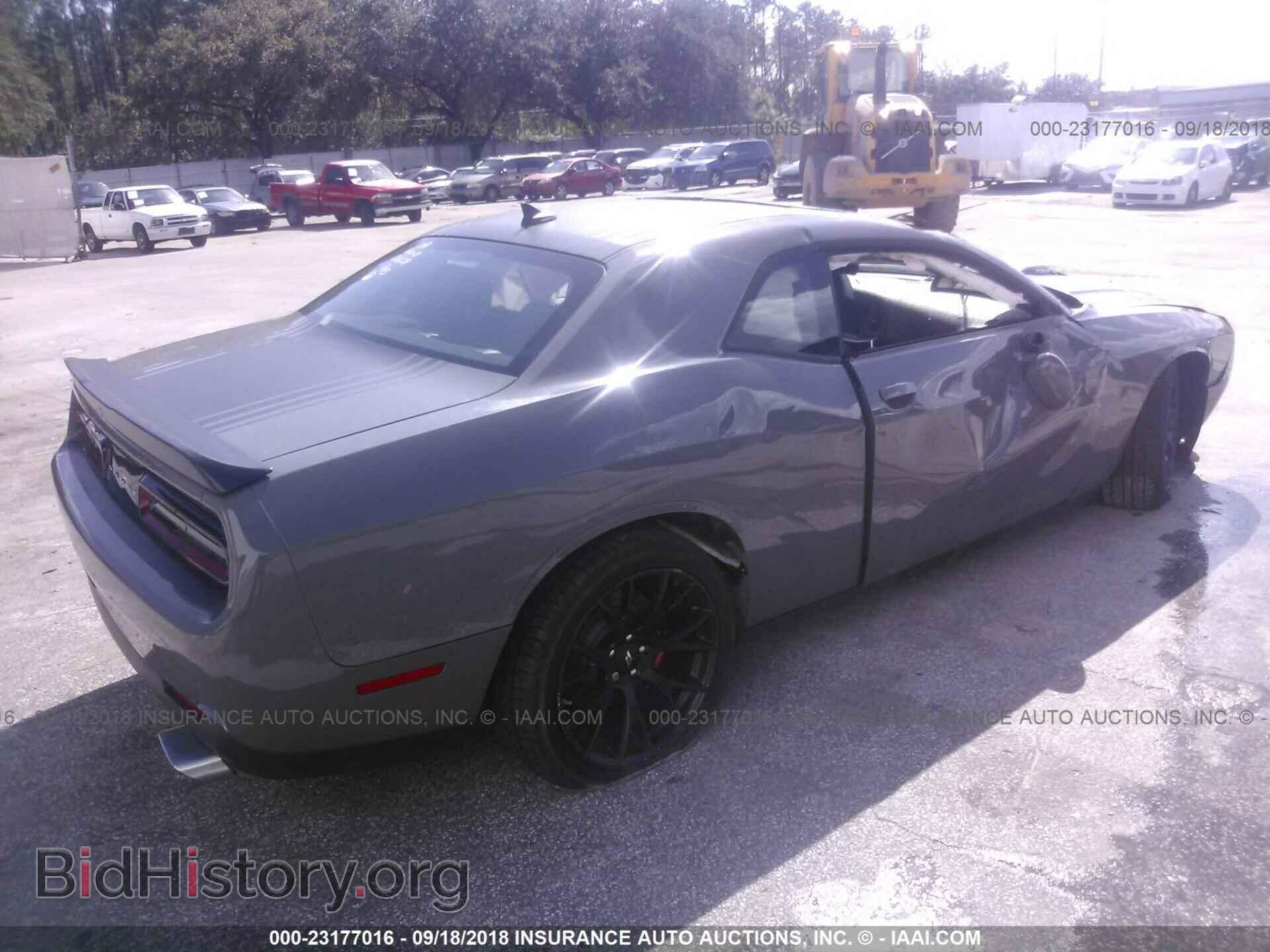 2018 Dodge Challenger - VIN: 2C3CDZFJ4JH271537 - Photo 4