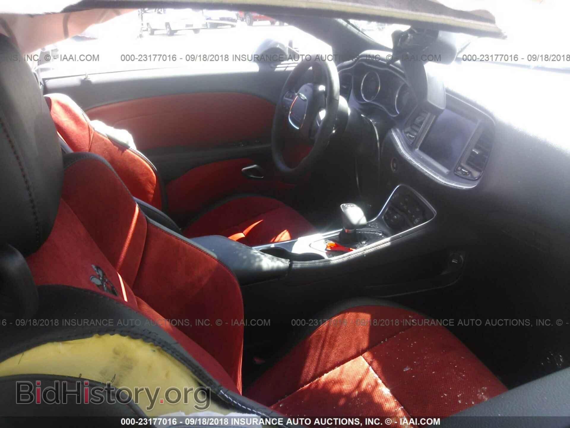 2018 Dodge Challenger - VIN: 2C3CDZFJ4JH271537 - Photo 5