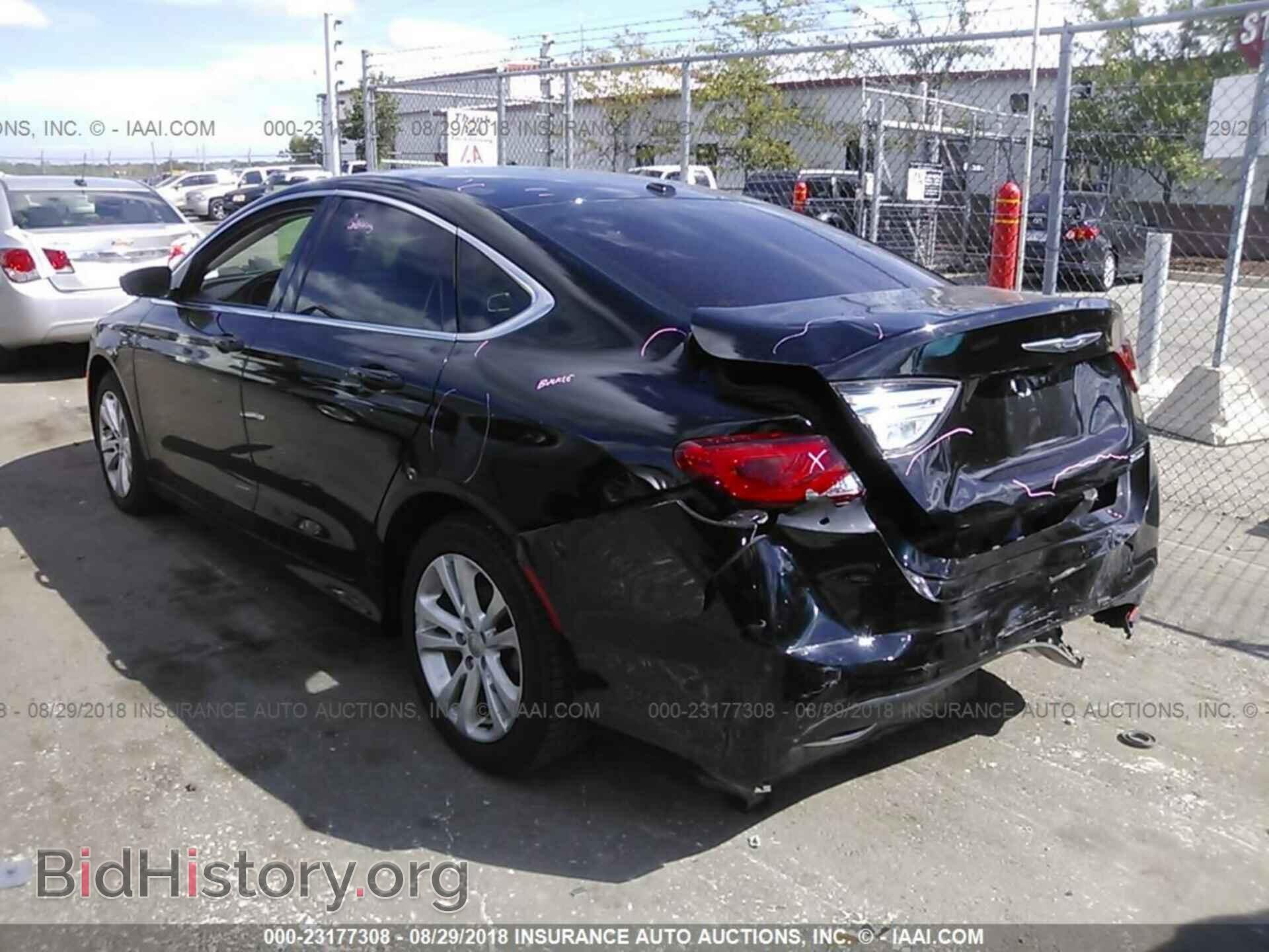 2015 Chrysler 200 - VIN: 1C3CCCAB8FN552612 - Photo 3