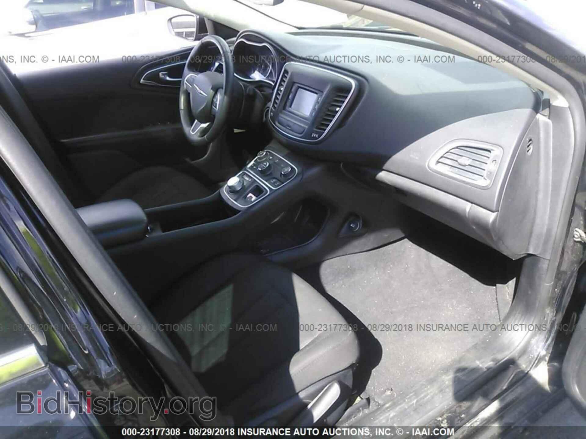 2015 Chrysler 200 - VIN: 1C3CCCAB8FN552612 - Photo 5