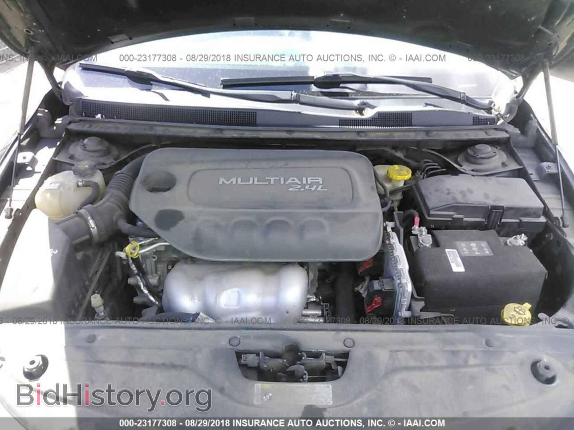 2015 Chrysler 200 - VIN: 1C3CCCAB8FN552612 - Photo 10