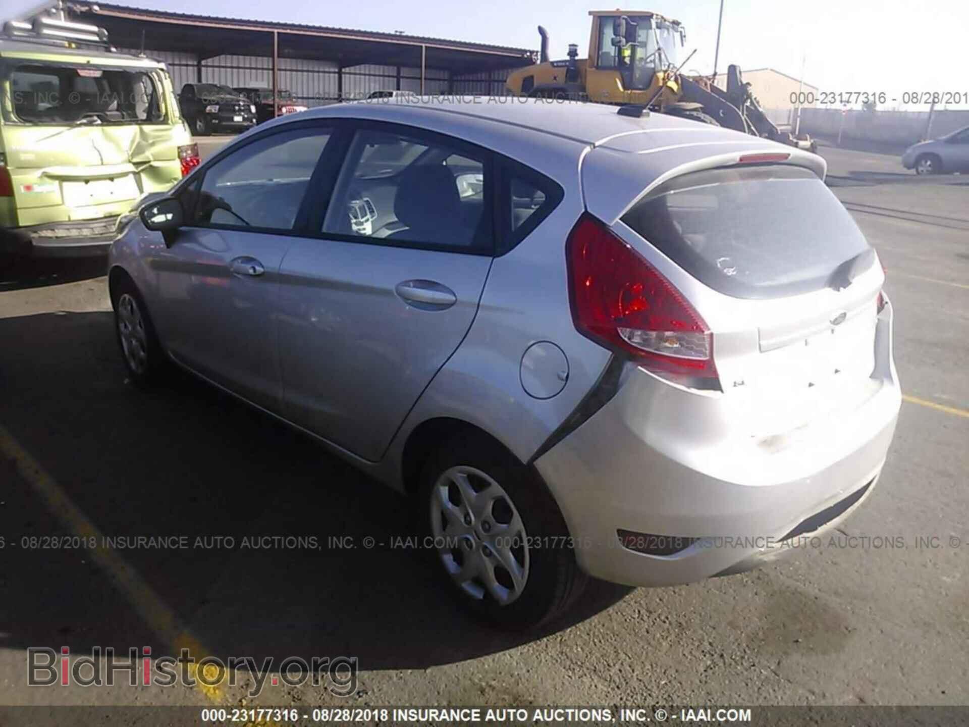 2013 Ford Fiesta - VIN: 3FADP4EJ2DM144289 - Photo 3