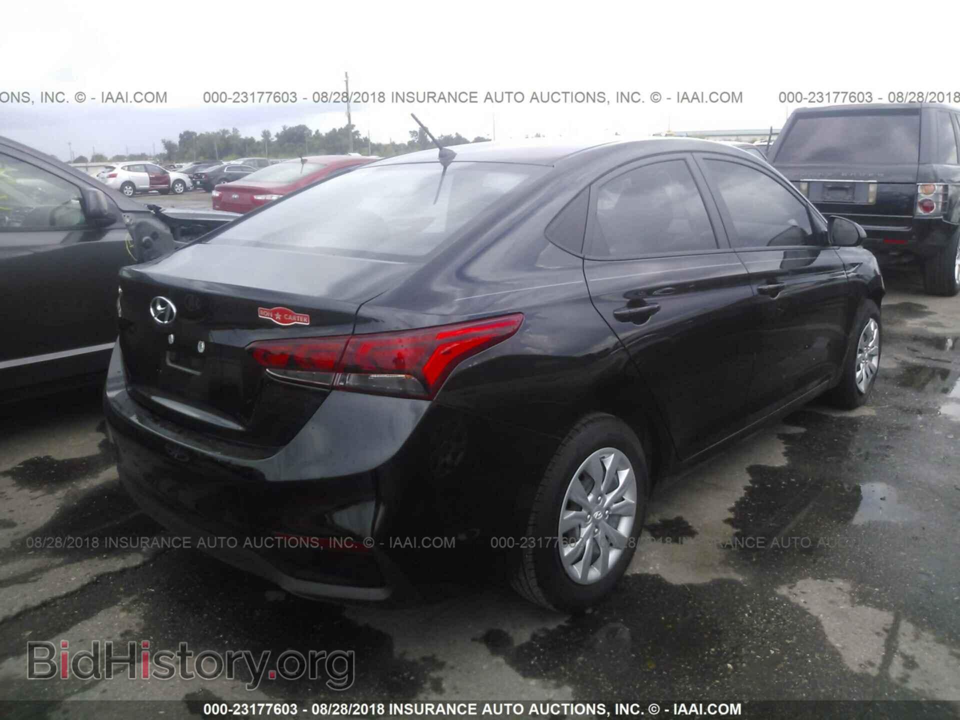2018 Hyundai Accent - VIN: 3KPC24A32JE016281 - Photo 4
