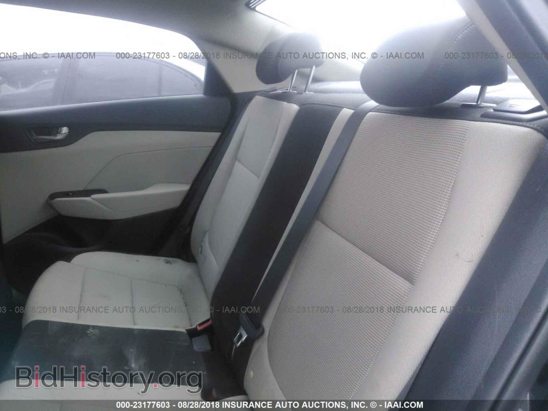 2018 Hyundai Accent - VIN: 3KPC24A32JE016281 - Photo 8