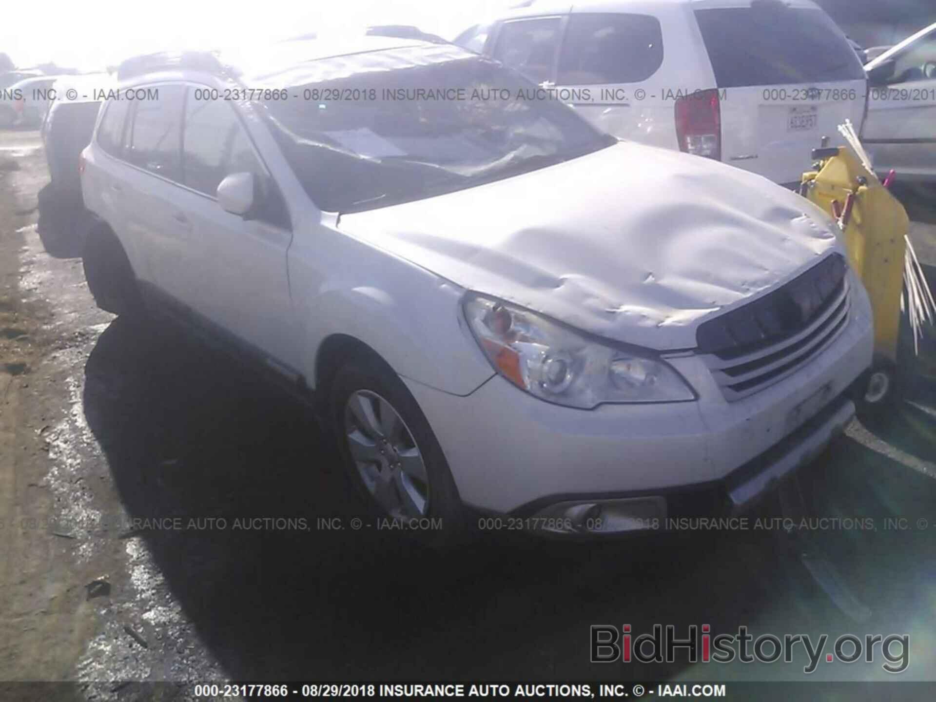 Photo 4S4BRBKC2B3325814 - Subaru Outback 2011