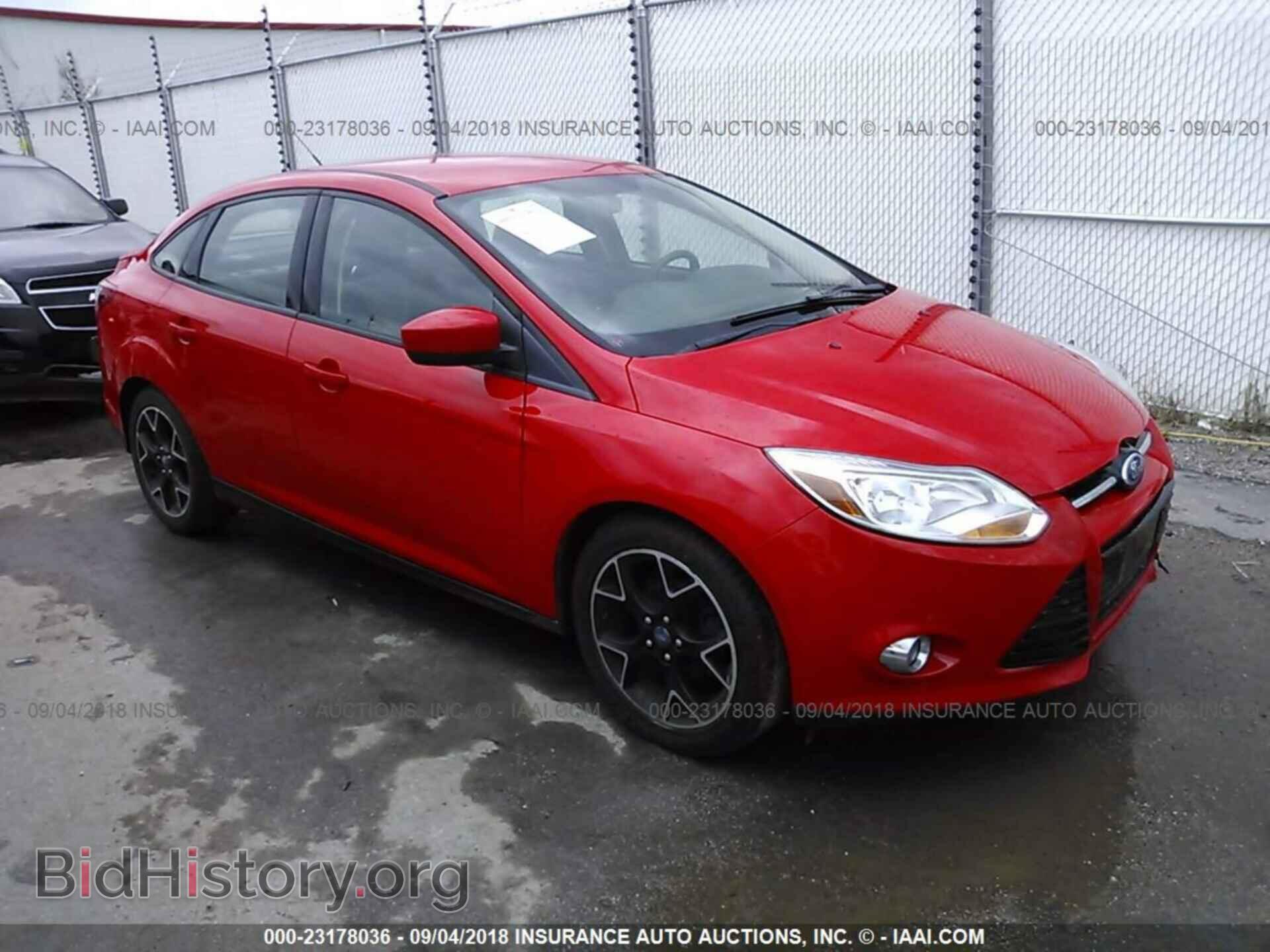 Фотография 1FAHP3F21CL330098 - Ford Focus 2012