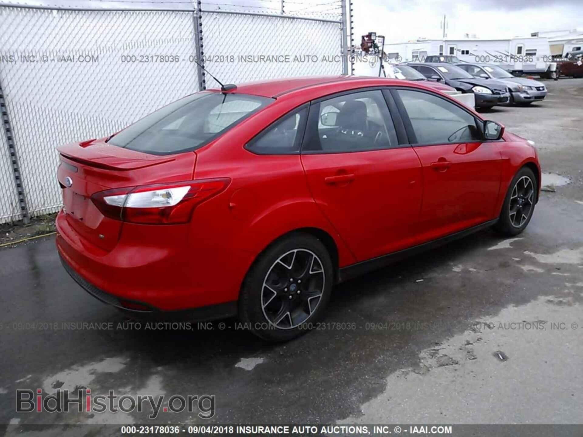 2012 Ford Focus - VIN: 1FAHP3F21CL330098 - Фото 4