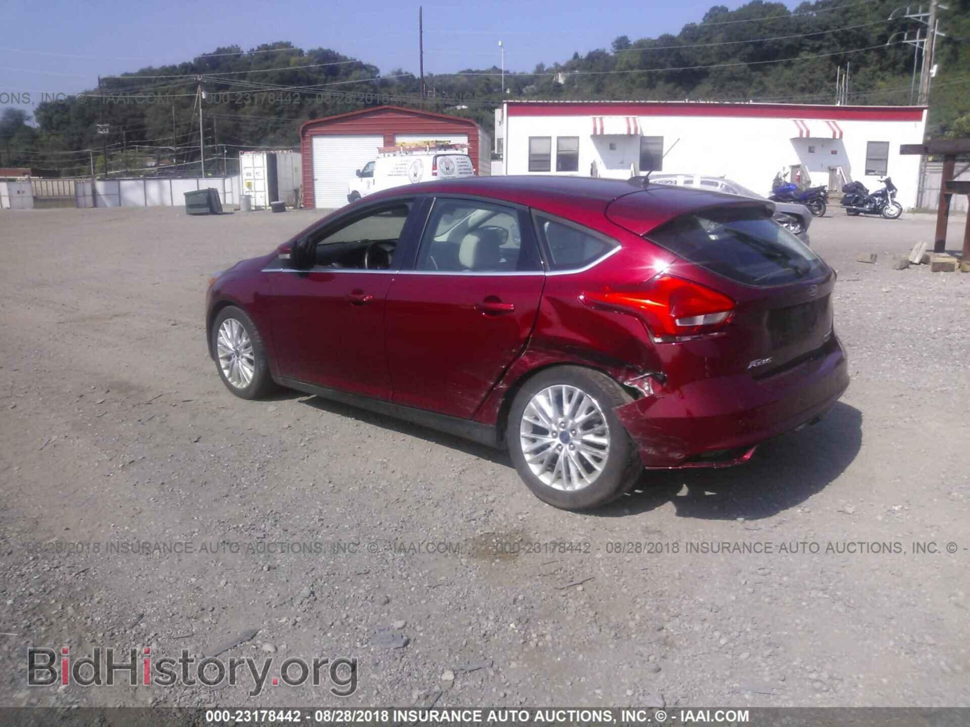 2016 Ford Focus - VIN: 1FADP3N2XGL205526 - Фото 3