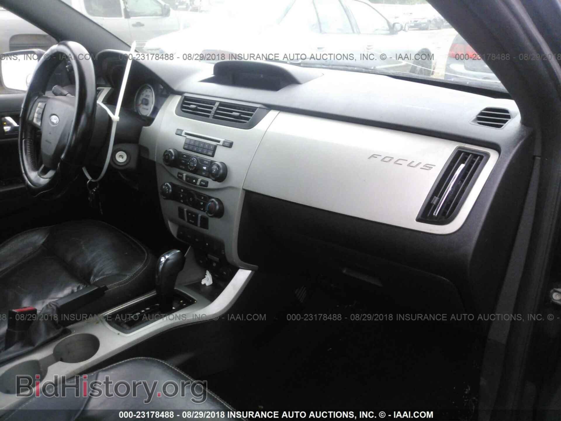 2011 Ford Focus - VIN: 1FAHP3GN1BW108537 - Photo 5