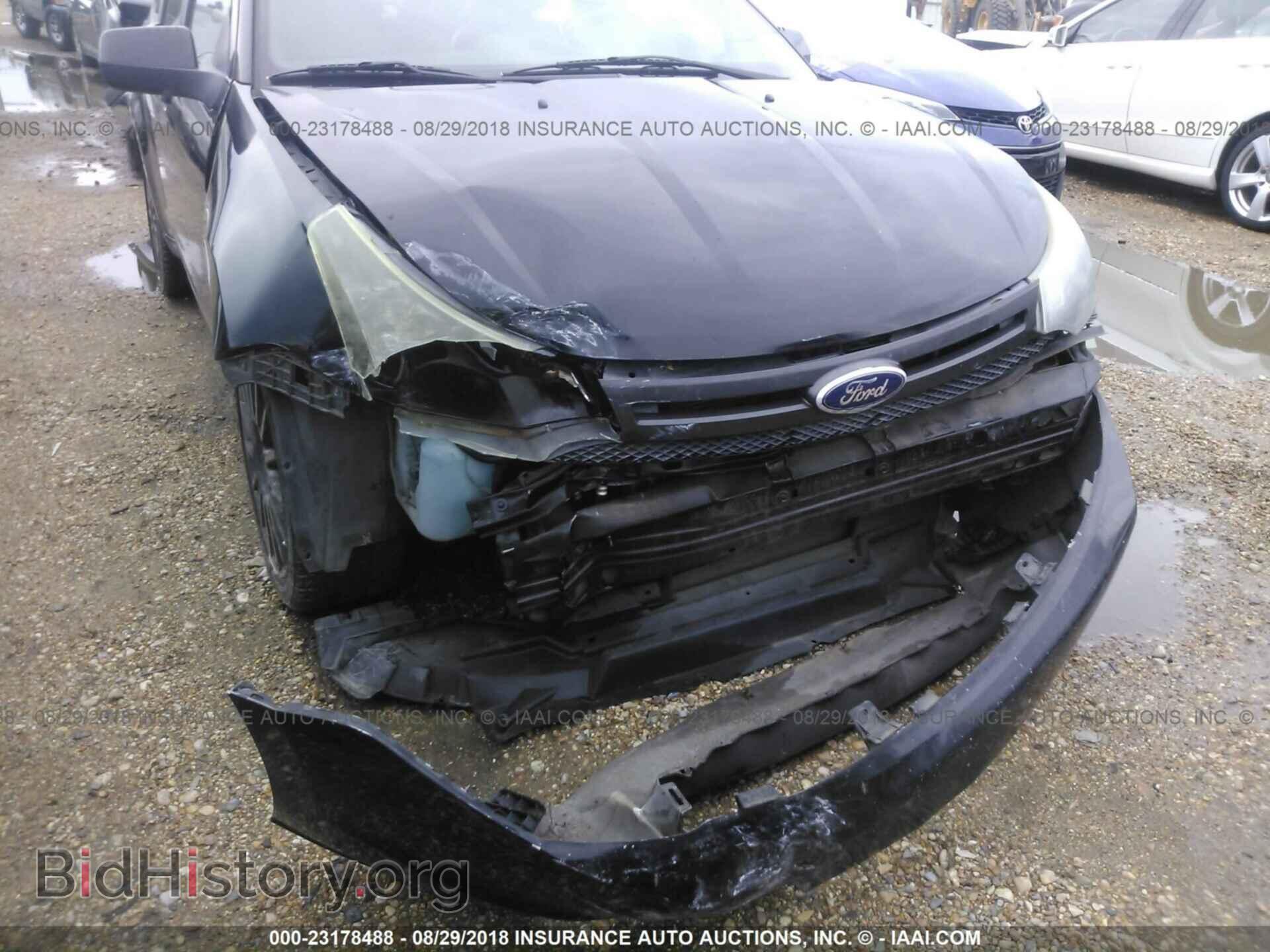 2011 Ford Focus - VIN: 1FAHP3GN1BW108537 - Photo 6