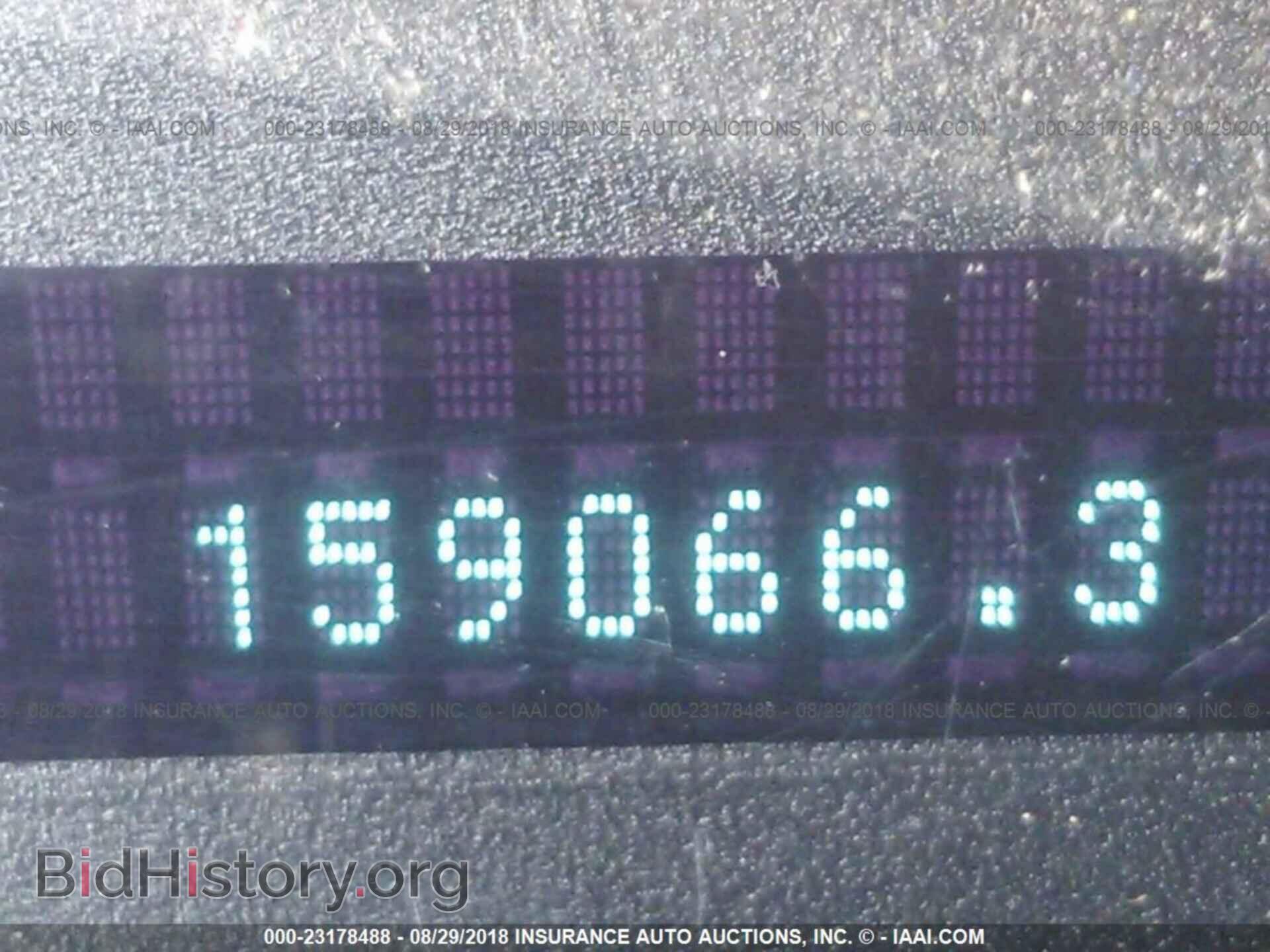 2011 Ford Focus - VIN: 1FAHP3GN1BW108537 - Photo 7