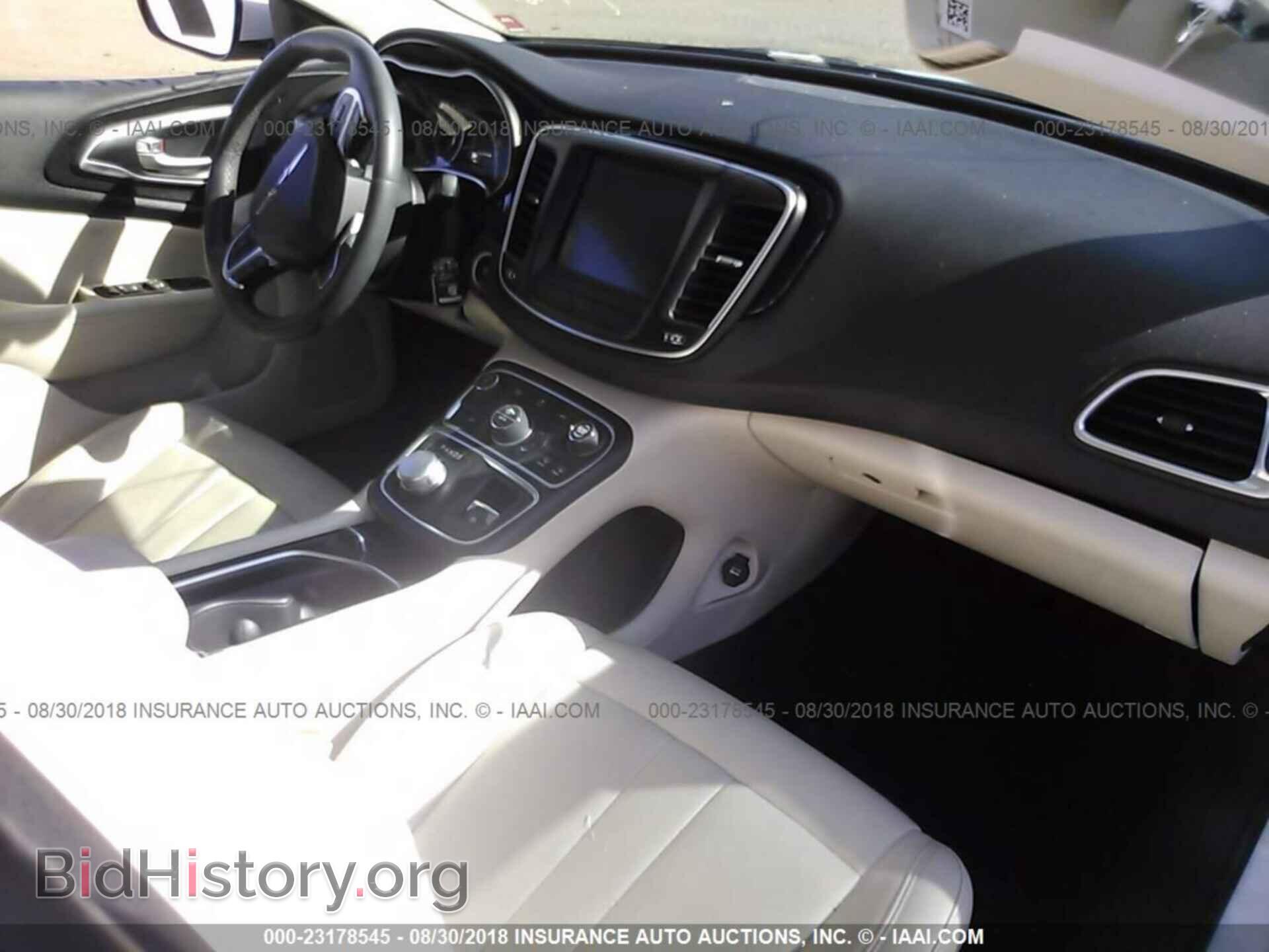 2016 Chrysler 200 - VIN: 1C3CCCCG9GN134750 - Photo 5