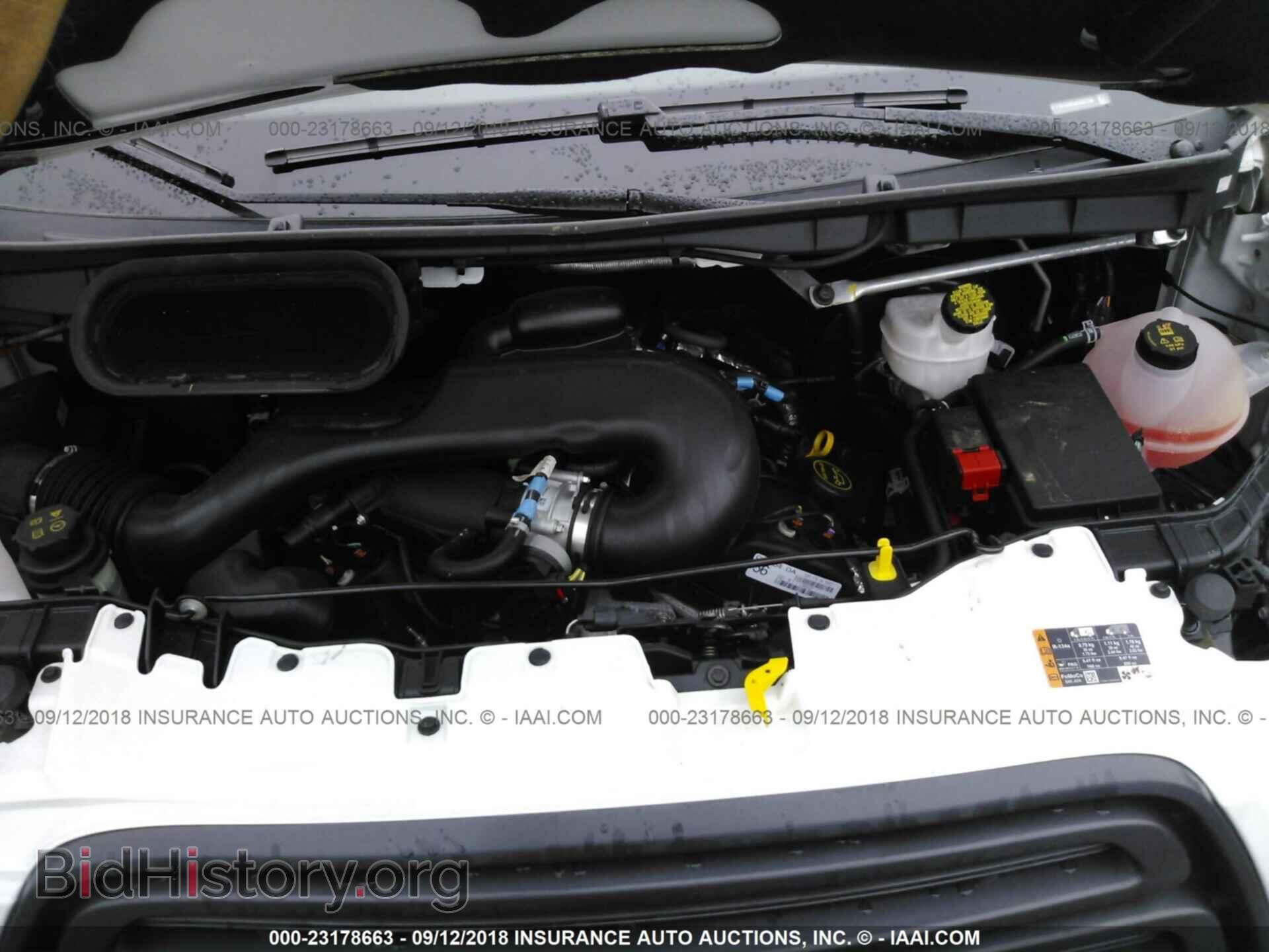 2018 Ford Transit - VIN: 1FTYR1CM9JKA32755 - Фото 10