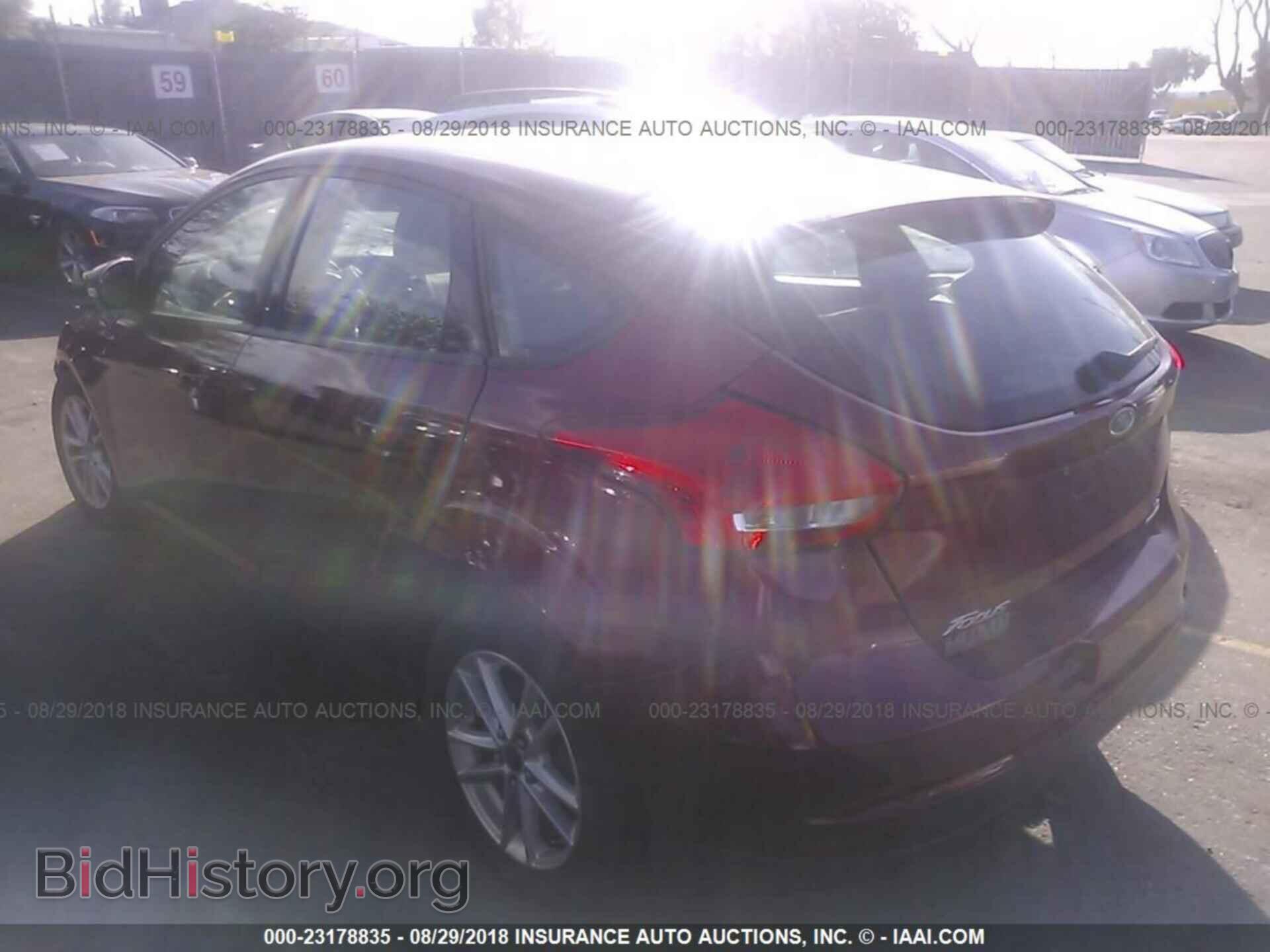 2015 Ford Focus - VIN: 1FADP3K28FL324128 - Photo 3