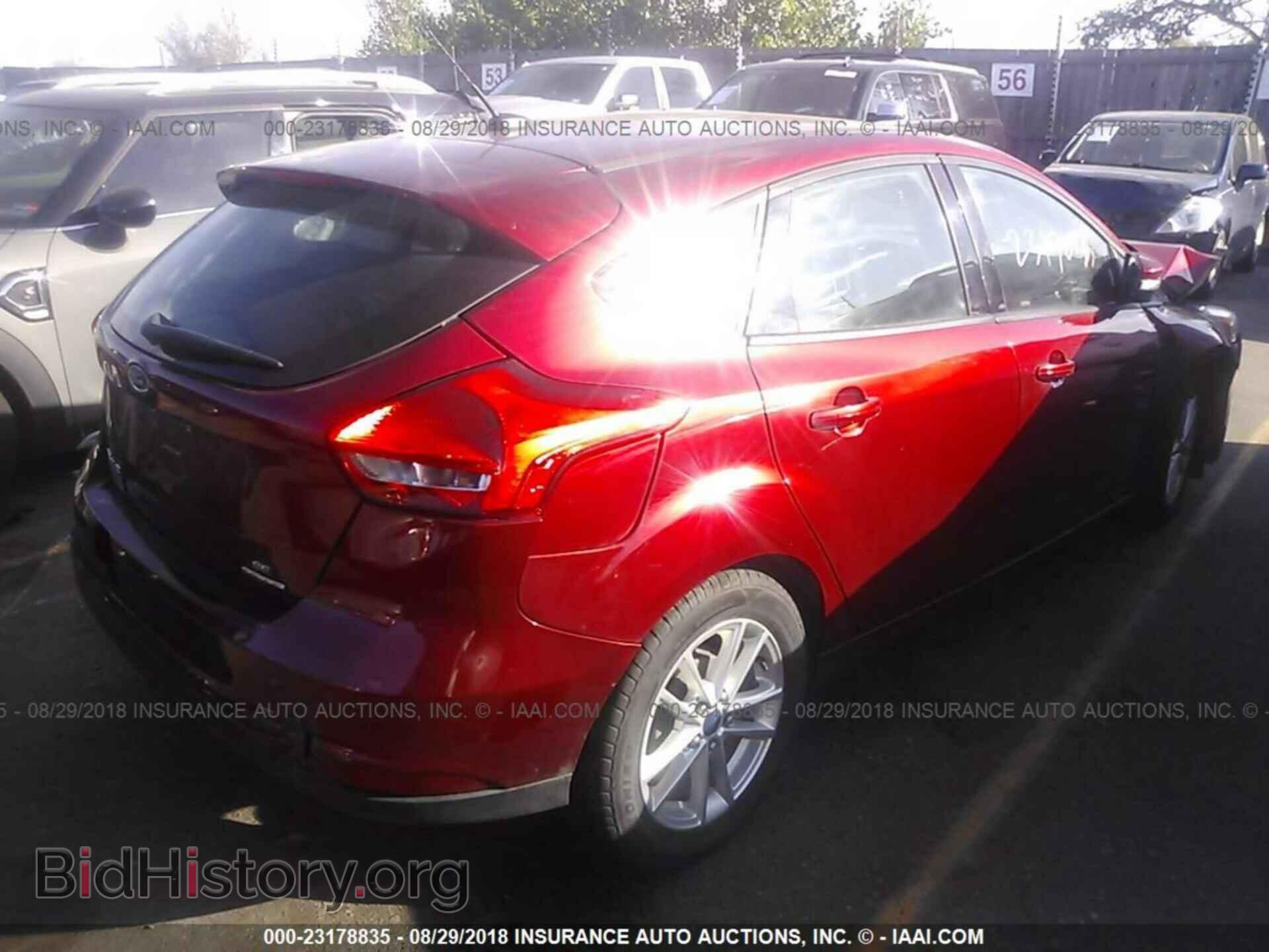 2015 Ford Focus - VIN: 1FADP3K28FL324128 - Photo 4