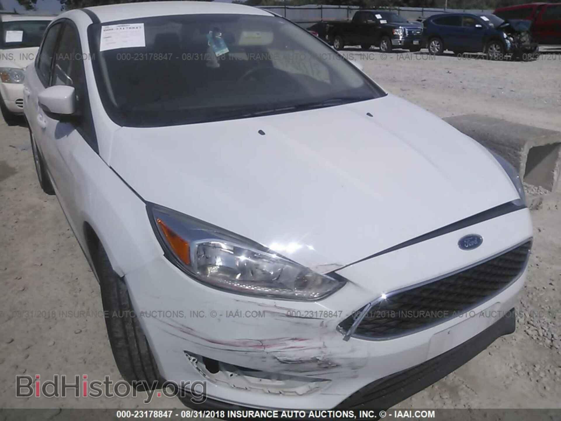 2016 Ford Focus - VIN: 1FADP3F20GL394461 - Photo 6