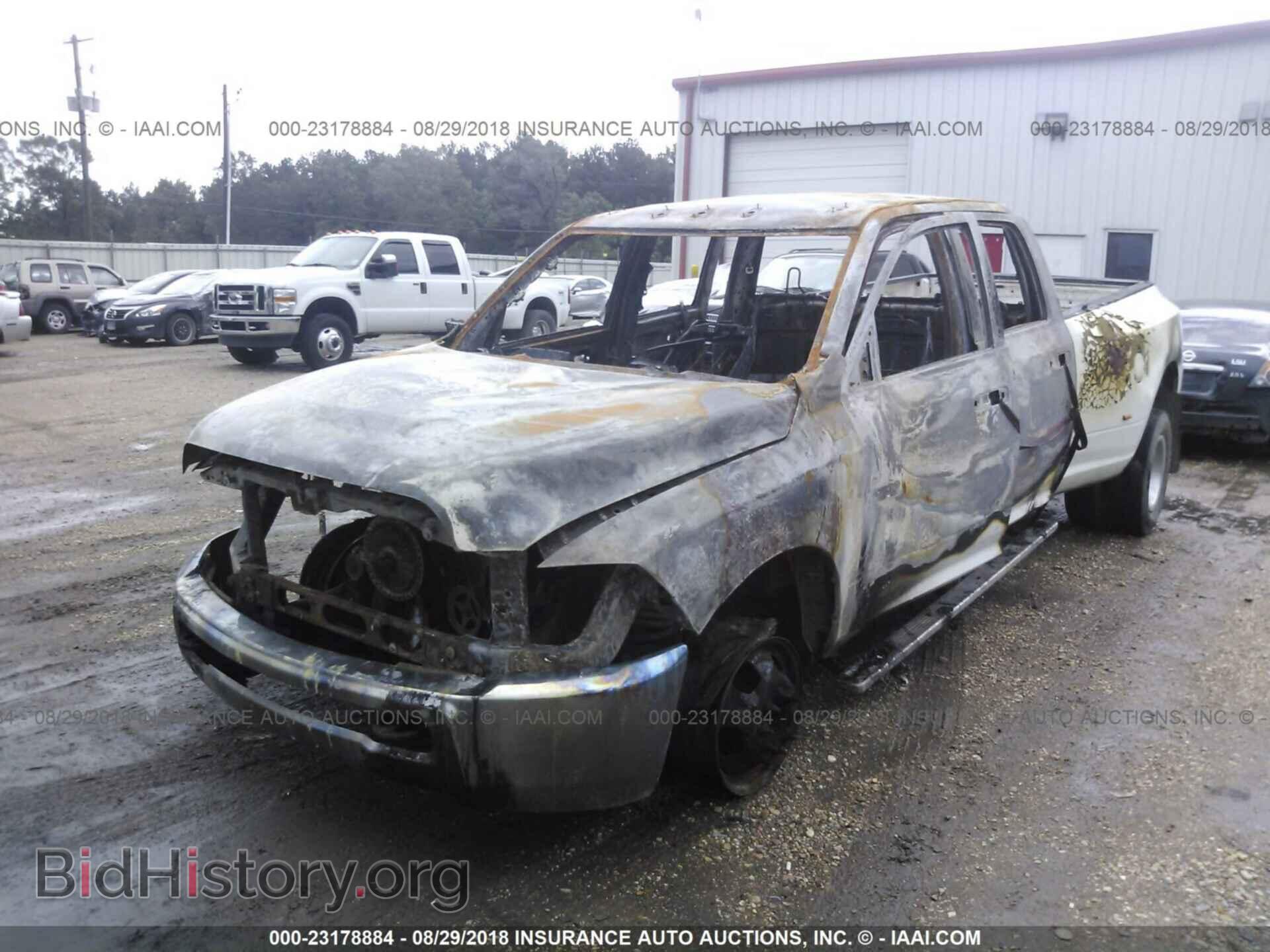 2012 Dodge Ram 3500 - VIN: 3C63DRGL8CG143792 - Фото 2