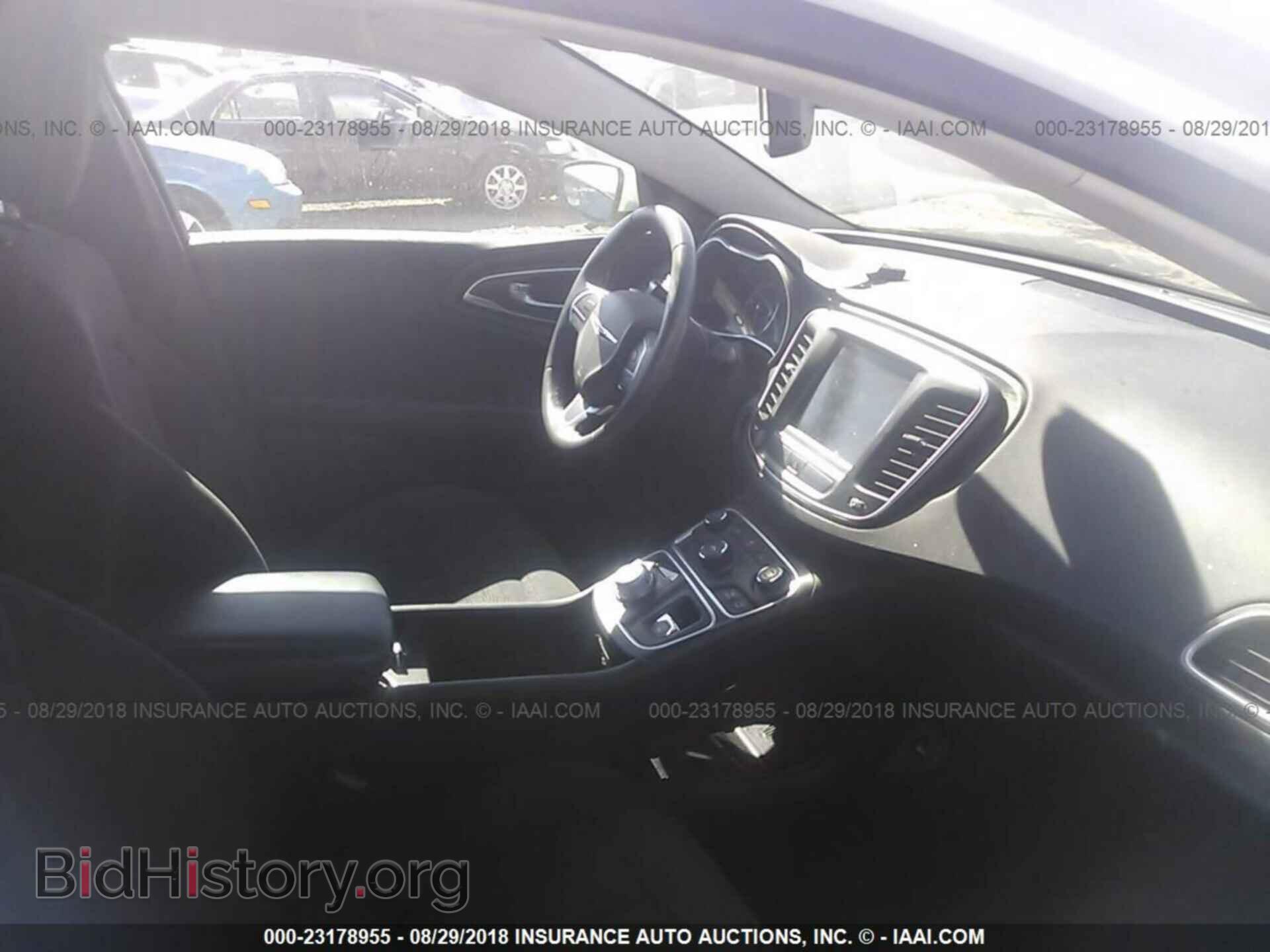 2016 Chrysler 200 - VIN: 1C3CCCAB6GN120182 - Фото 5