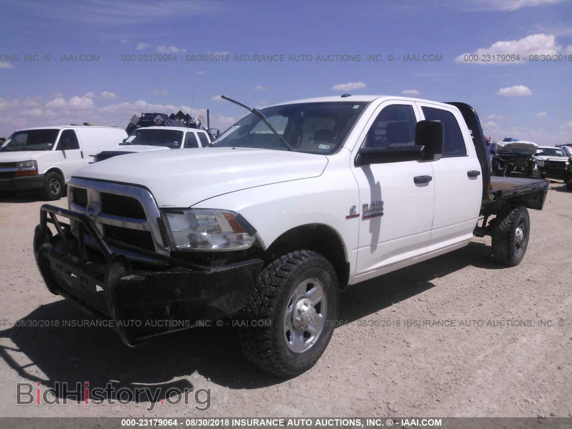 2015 Ram 3500 - VIN: 3C63R3GL5FG590065 - Фото 2