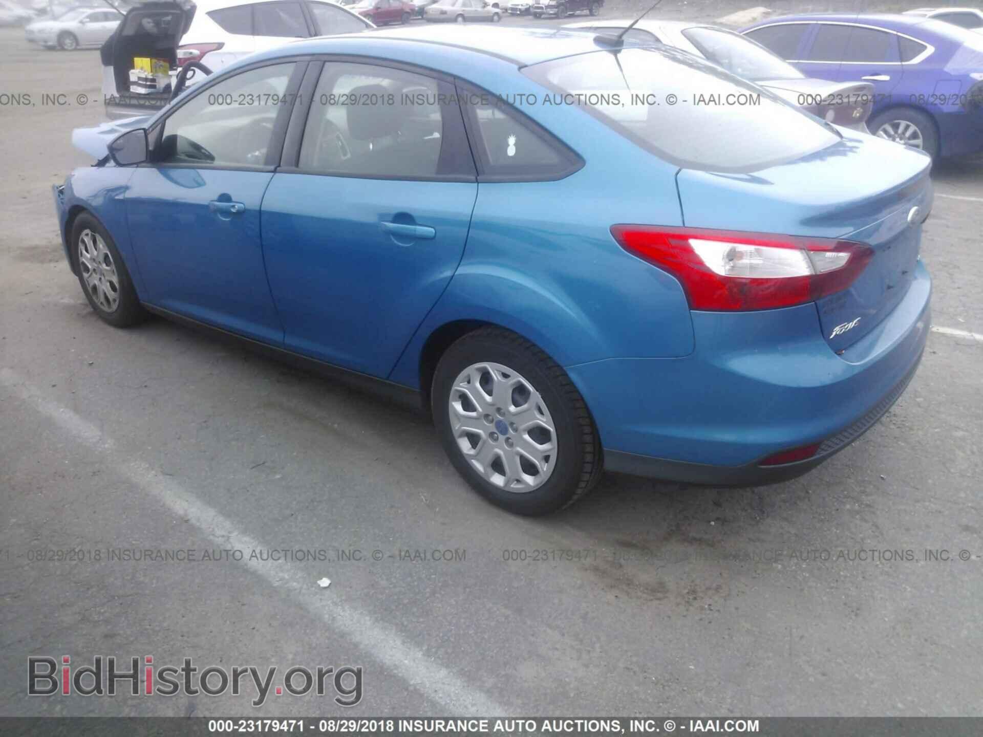 2012 Ford Focus - VIN: 1FAHP3F20CL172207 - Фото 3