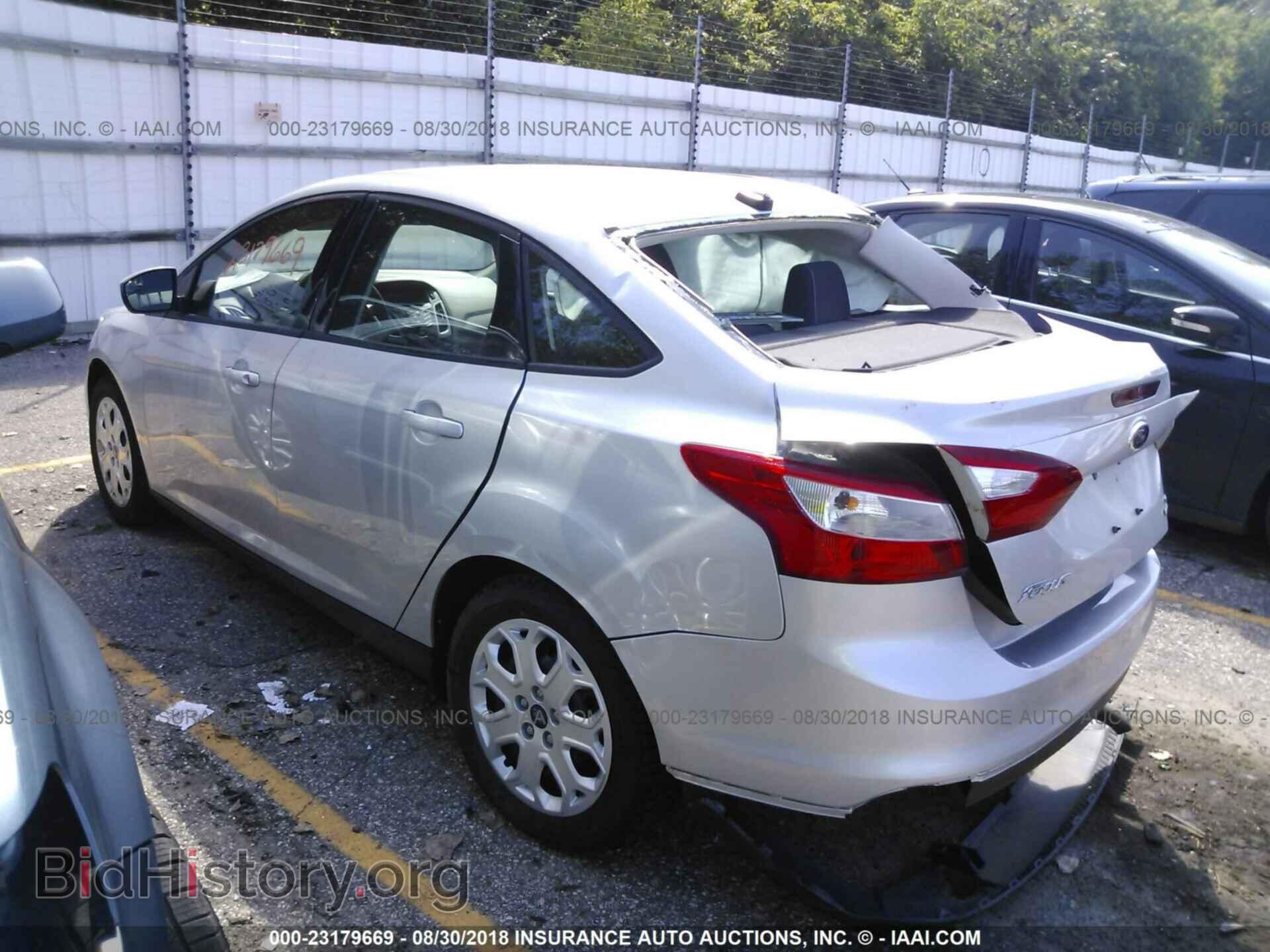 2012 Ford Focus - VIN: 1FAHP3F29CL387164 - Photo 3