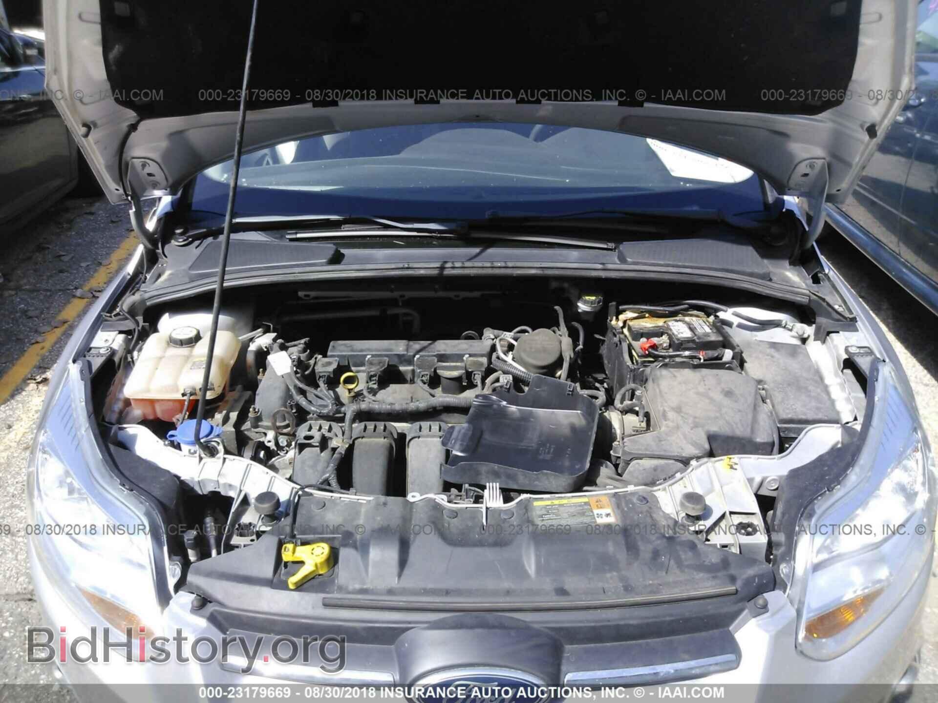 2012 Ford Focus - VIN: 1FAHP3F29CL387164 - Photo 10