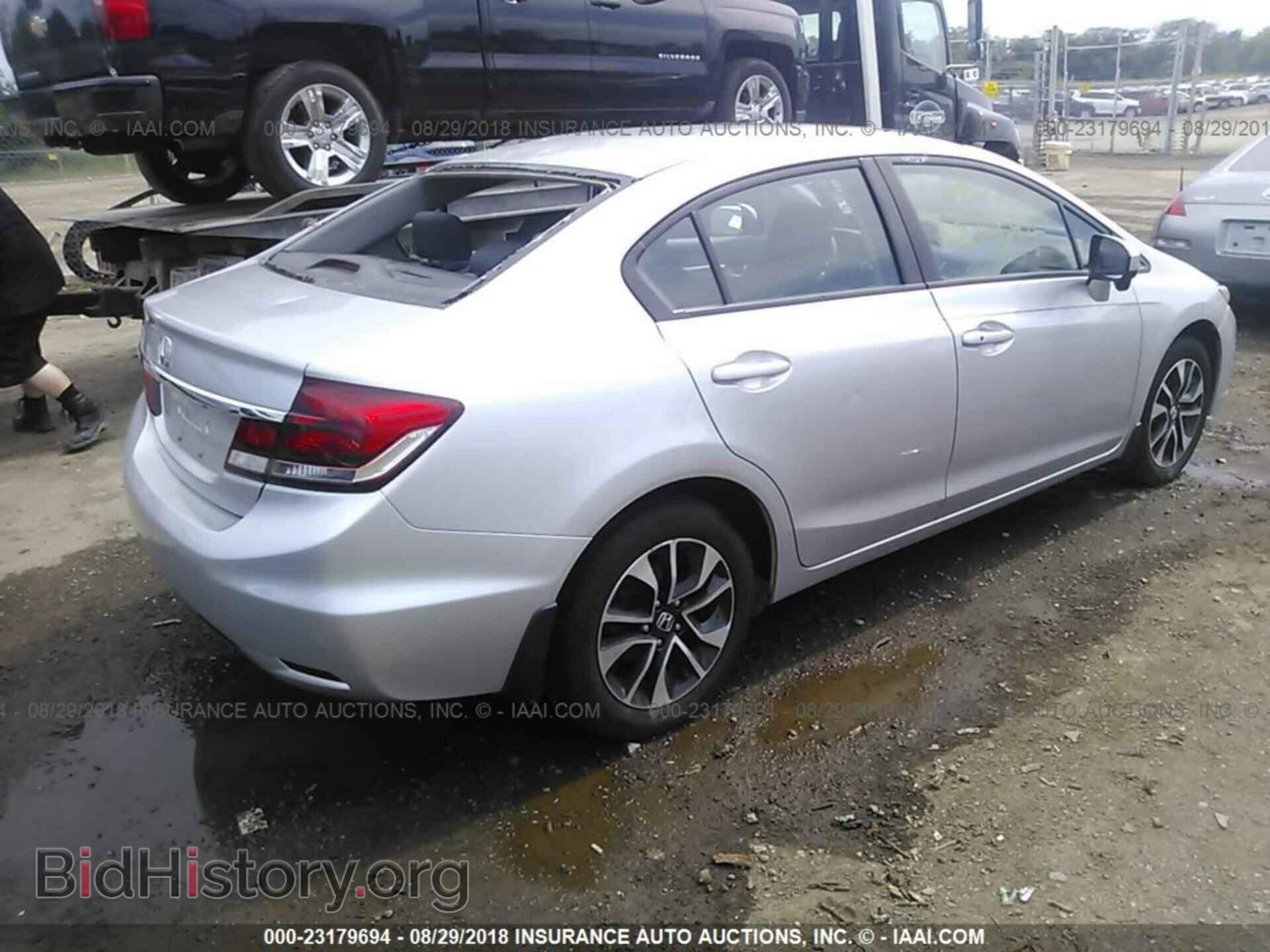2014 Honda Civic - VIN: 19XFB2F8XEE051002 - Photo 4