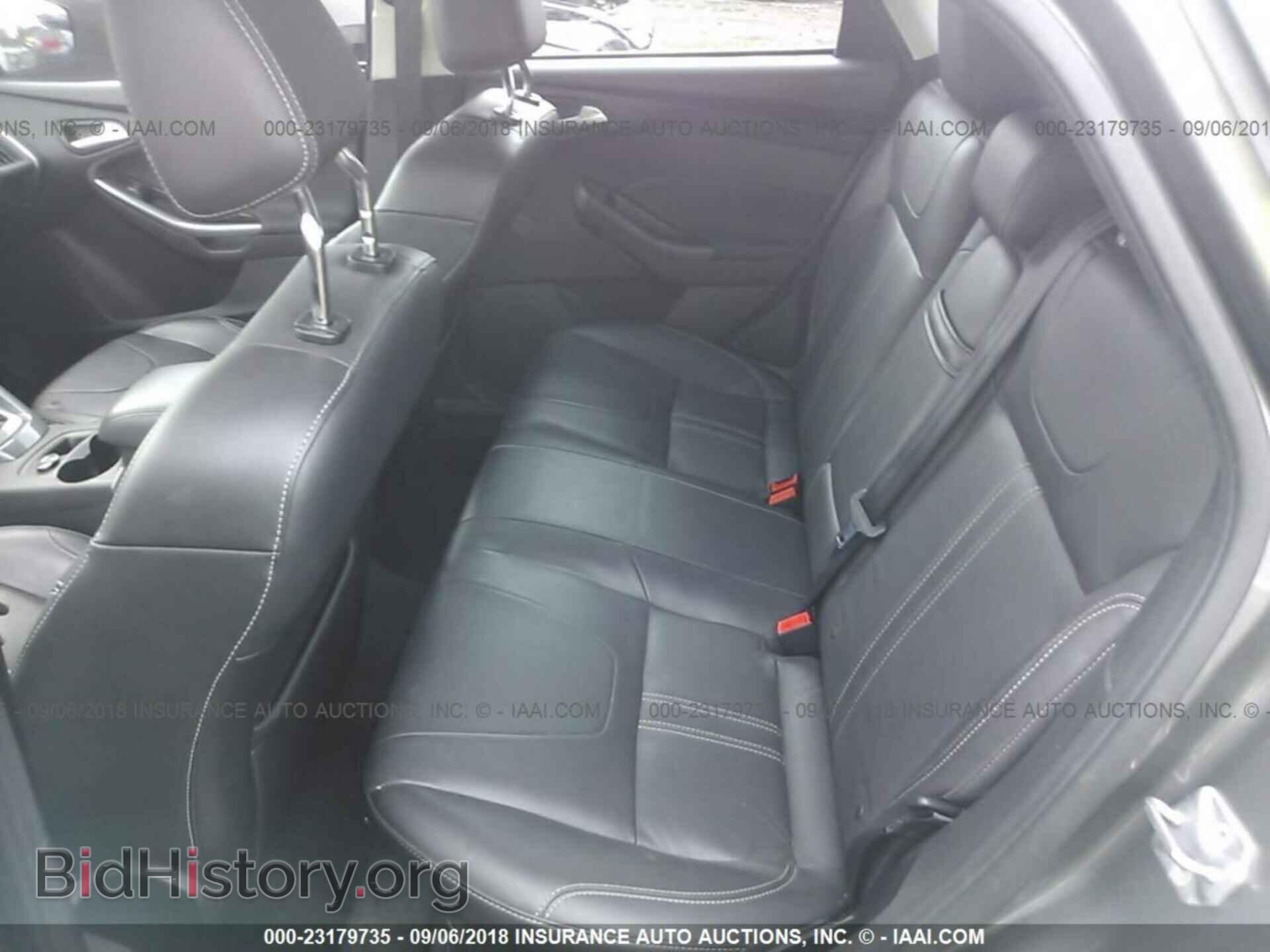 2012 Ford Focus - VIN: 1FAHP3N28CL256101 - Photo 8