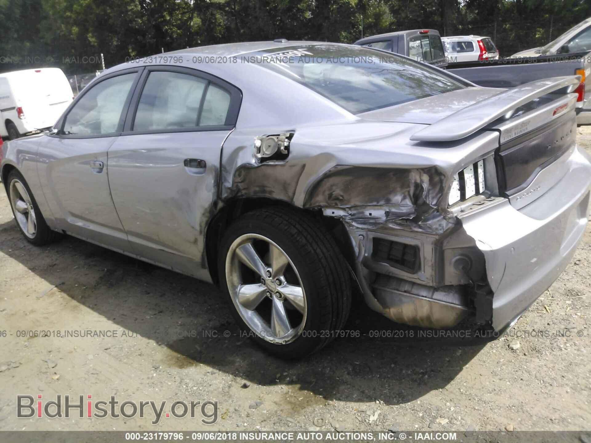 2013 Dodge Charger - VIN: 2C3CDXHG2DH730462 - Photo 3