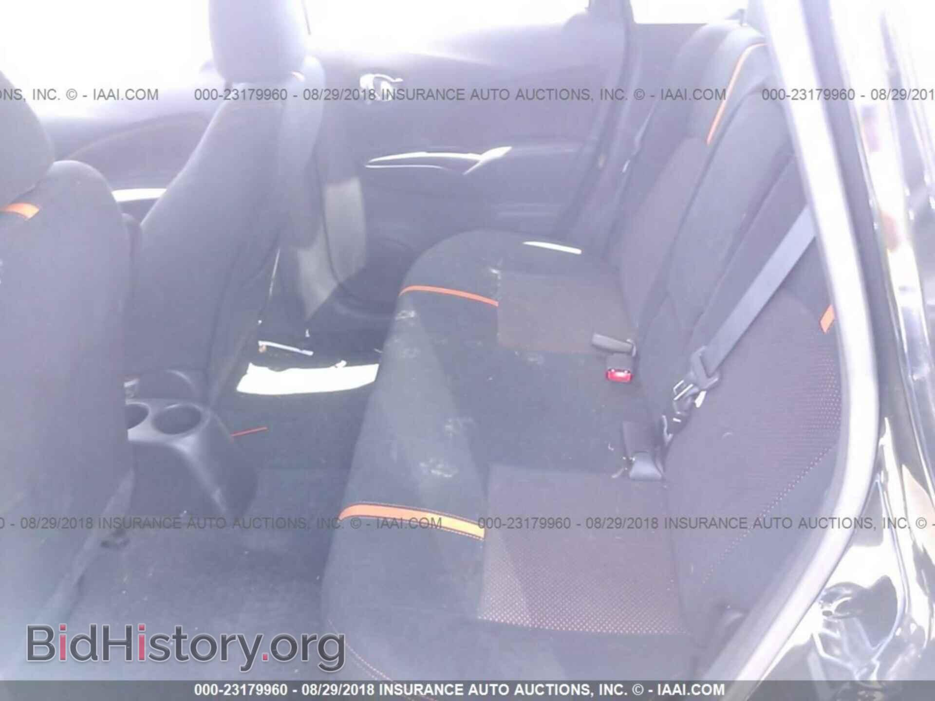 2016 Nissan Versa note - VIN: 3N1CE2CP3GL375111 - Фото 8