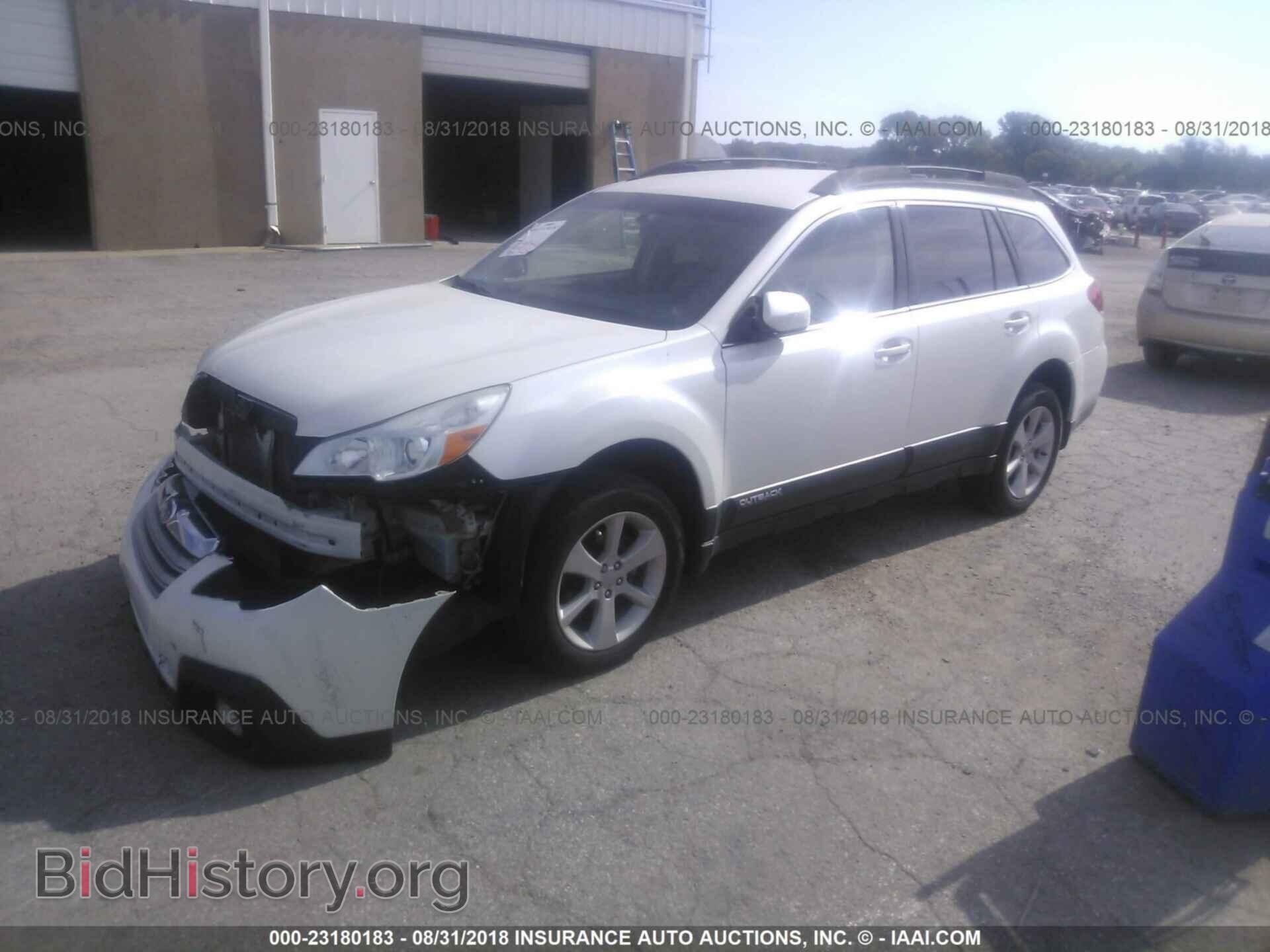 2013 Subaru Outback - VIN: 4S4BRCCC4D3307967 - Photo 2