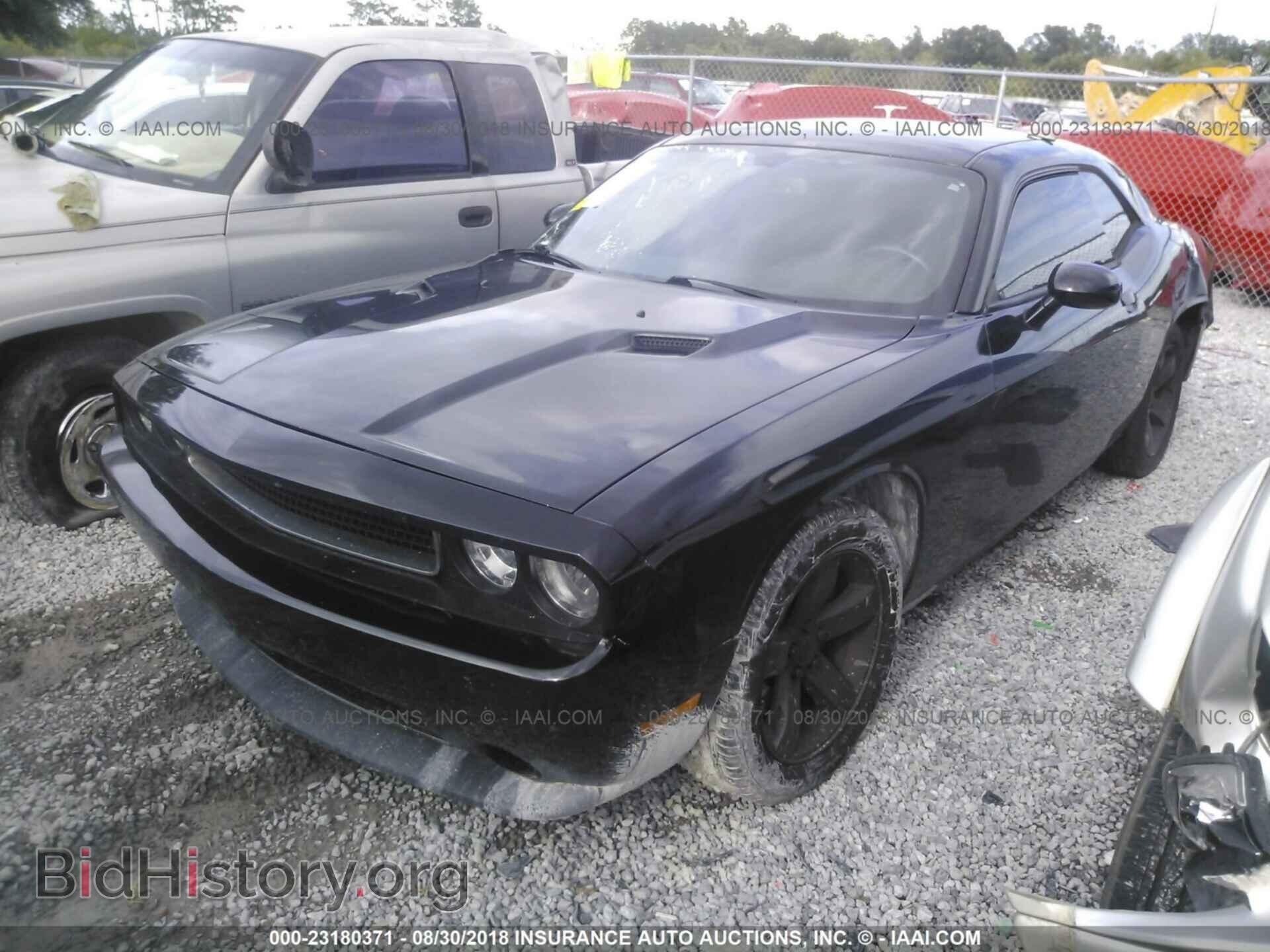 2012 Dodge Challenger - VIN: 2C3CDYAG0CH292233 - Фото 2