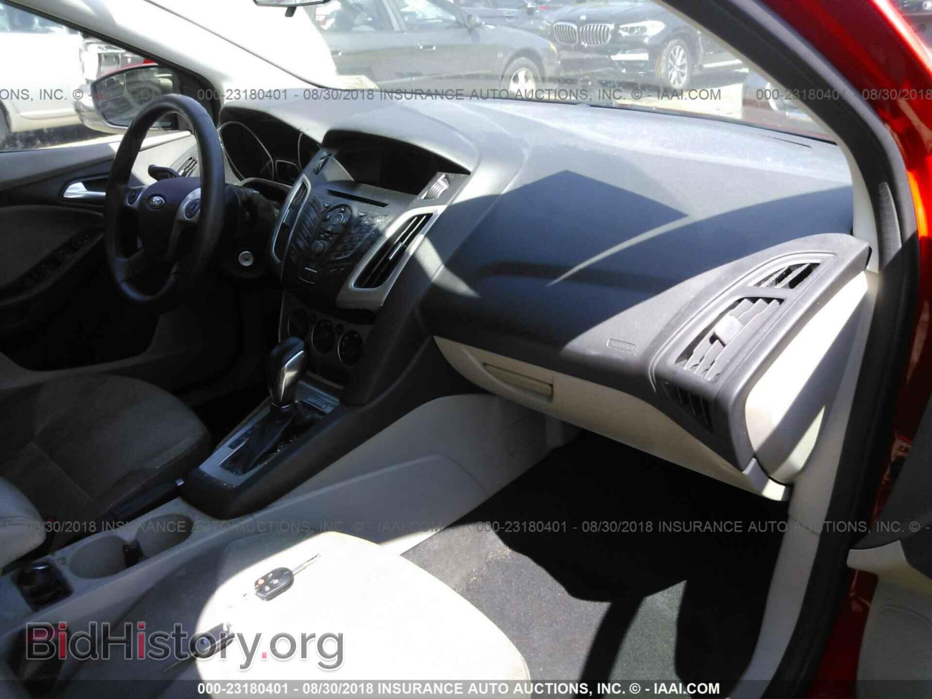 2014 Ford Focus - VIN: 1FADP3F2XEL240708 - Photo 5
