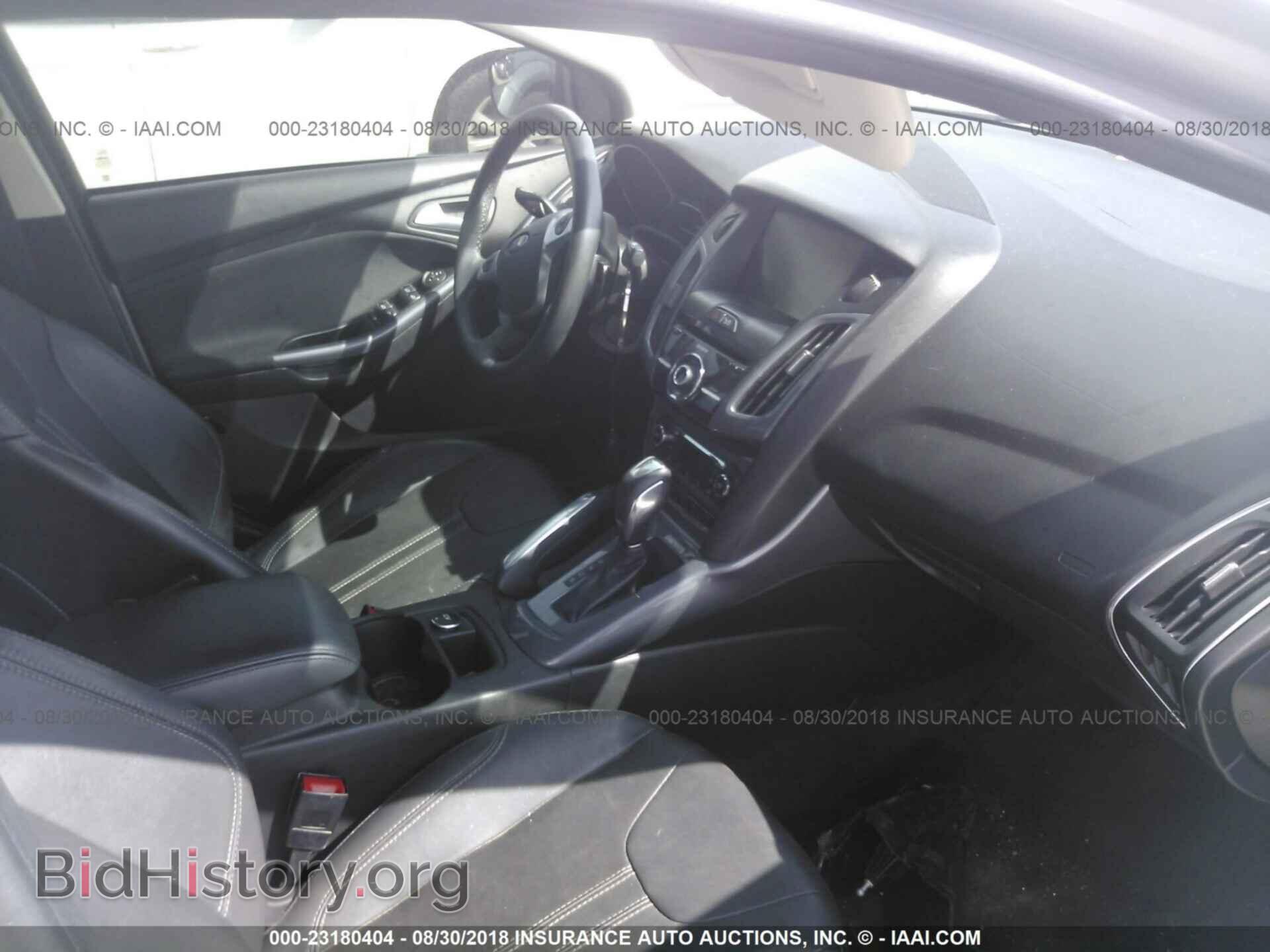 2012 Ford Focus - VIN: 1FAHP3J2XCL480198 - Photo 5