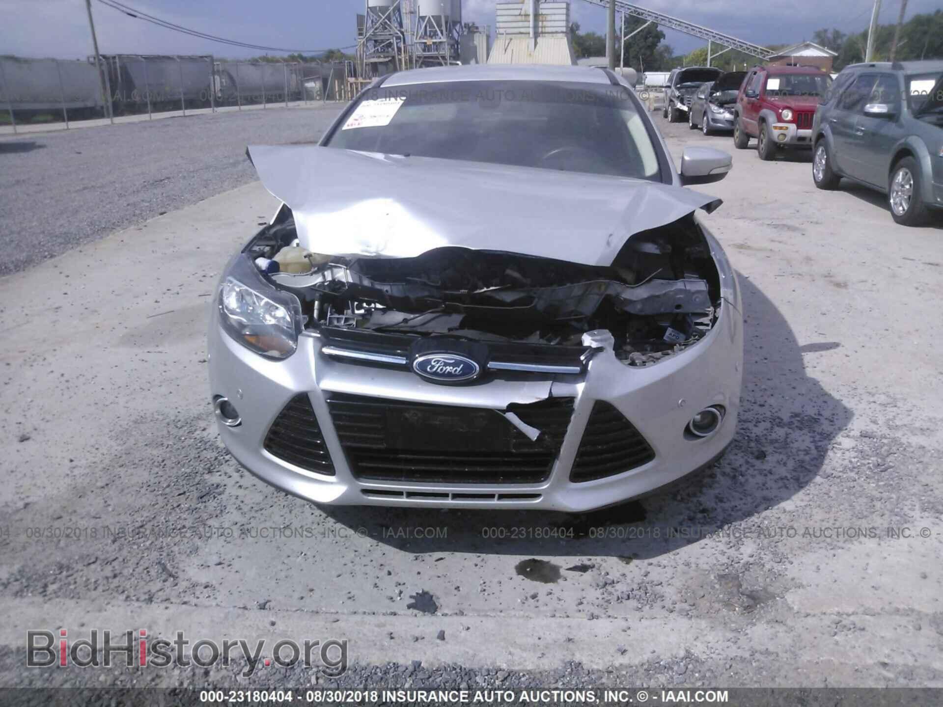 2012 Ford Focus - VIN: 1FAHP3J2XCL480198 - Photo 6