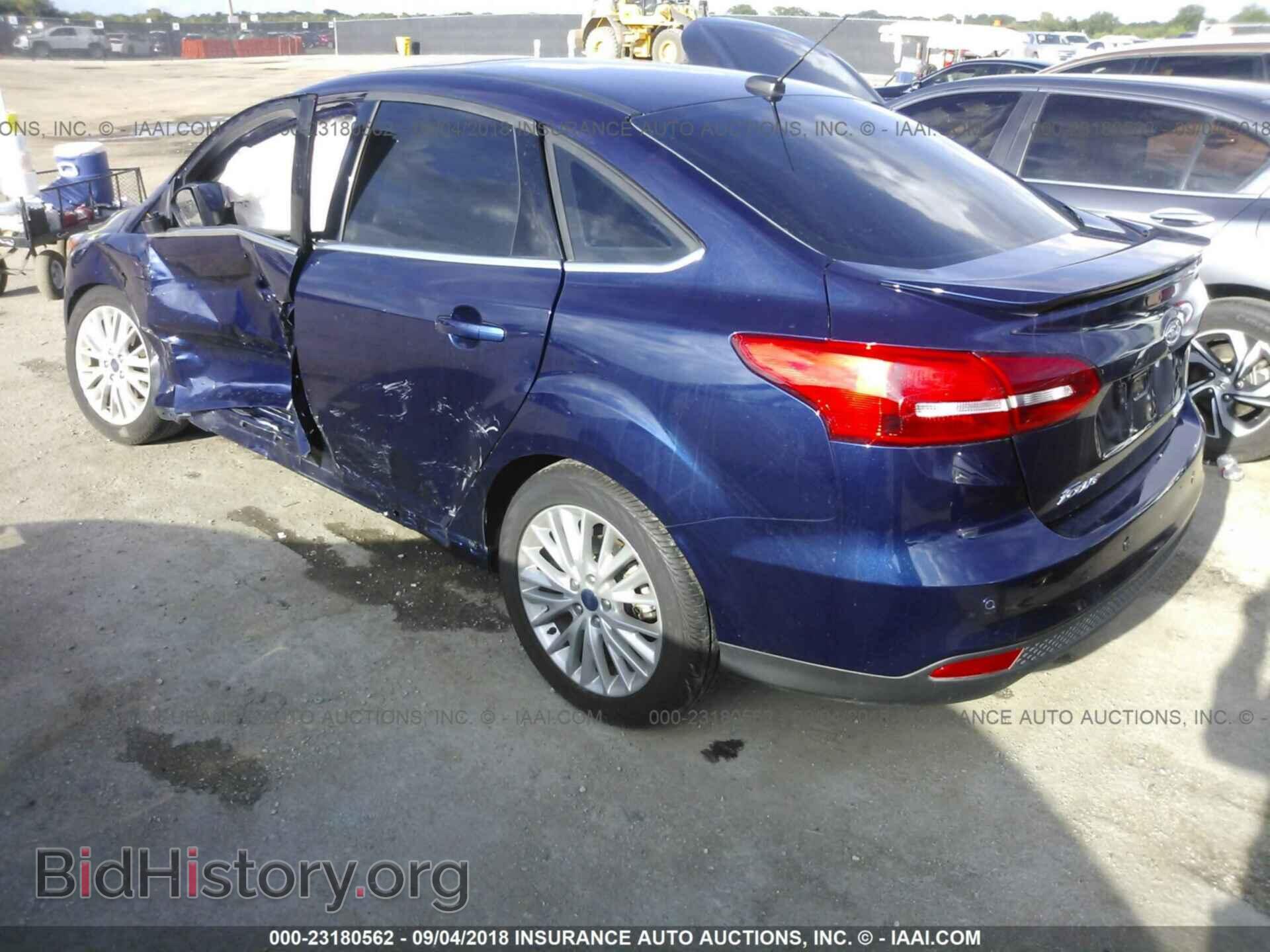 2016 Ford Focus - VIN: 1FADP3J26GL331274 - Фото 3