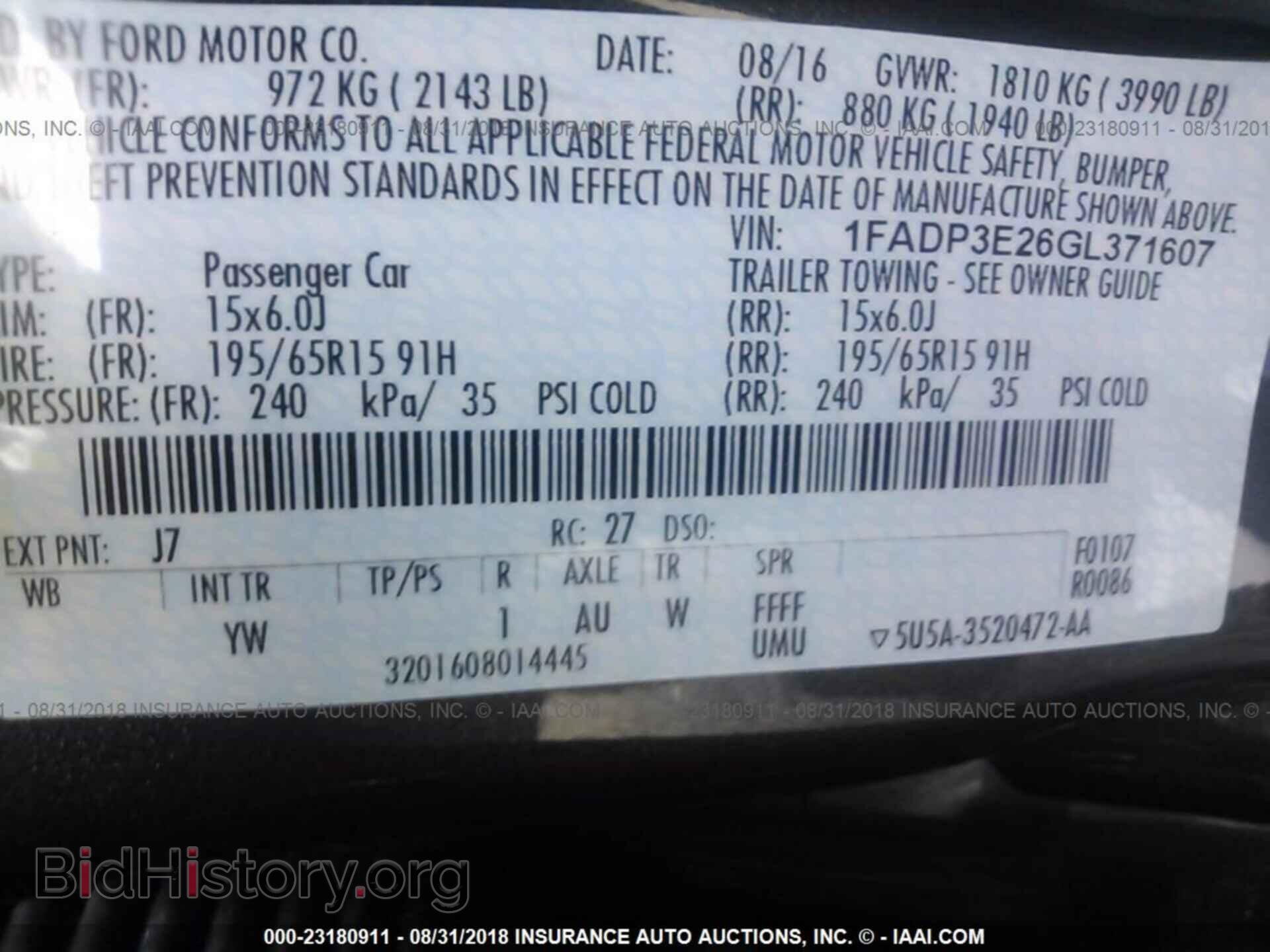 2016 Ford Focus - VIN: 1FADP3E26GL371607 - Photo 9