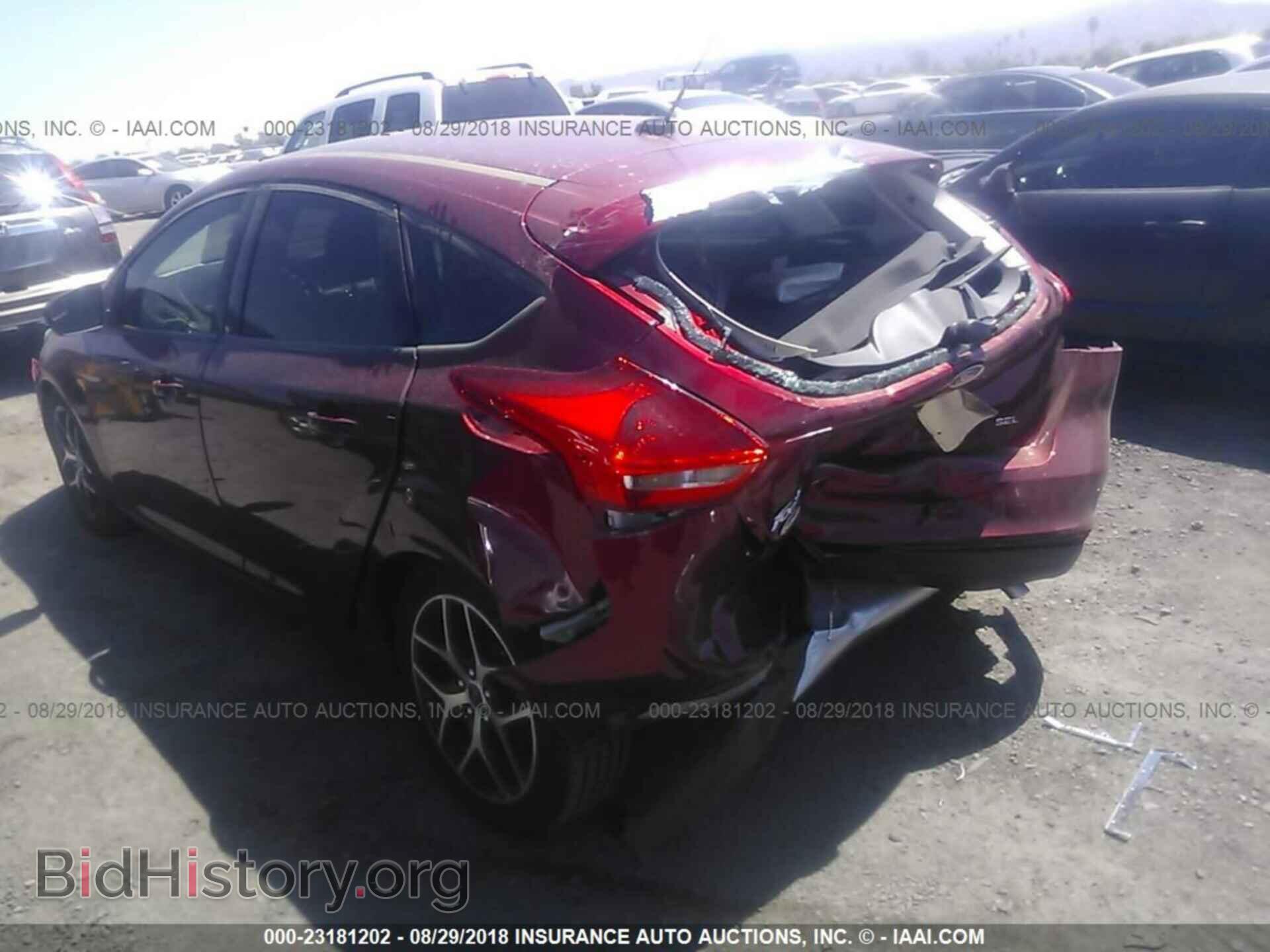 2017 Ford Focus - VIN: 1FADP3M26HL329246 - Photo 3