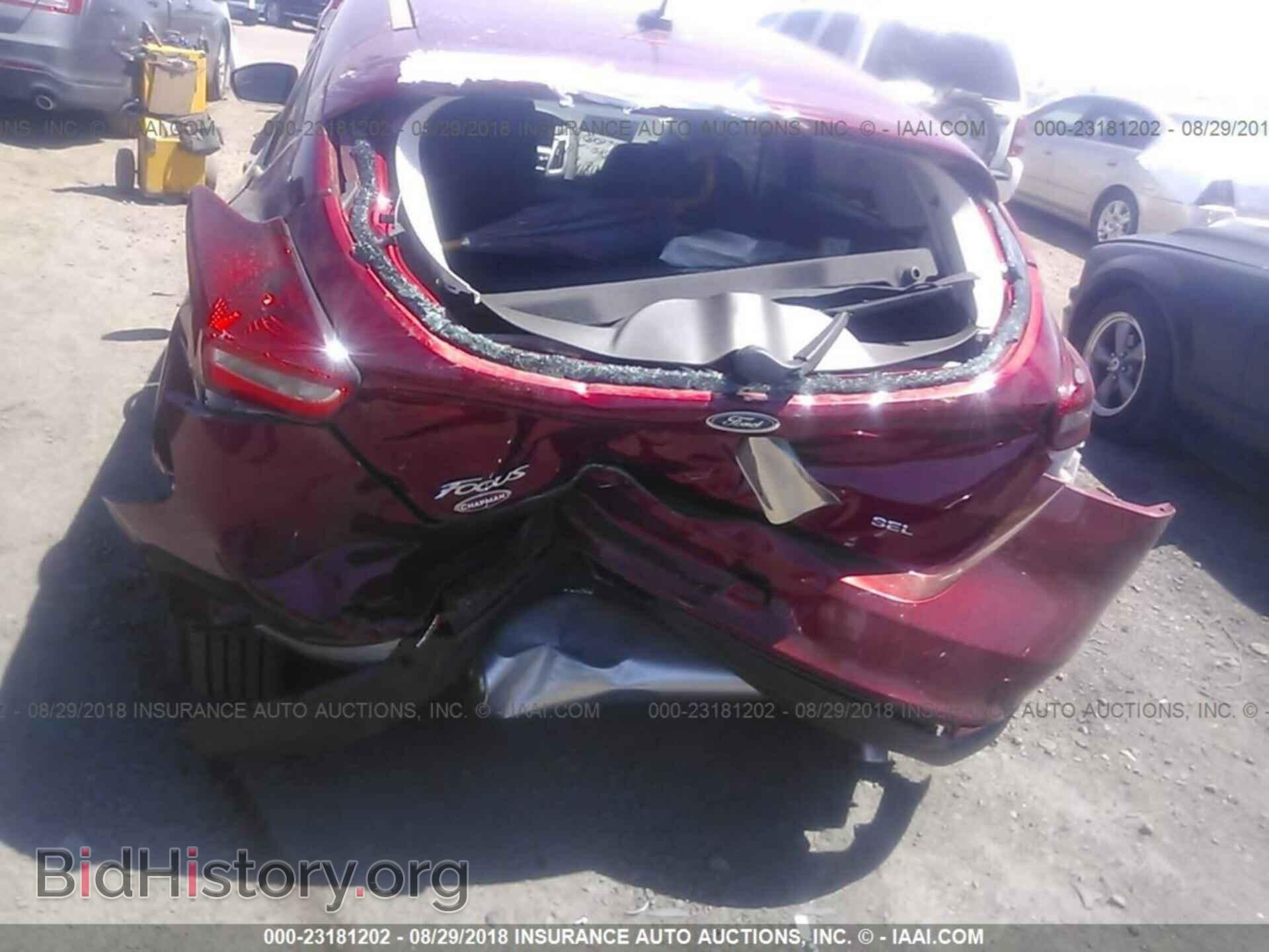 2017 Ford Focus - VIN: 1FADP3M26HL329246 - Photo 6