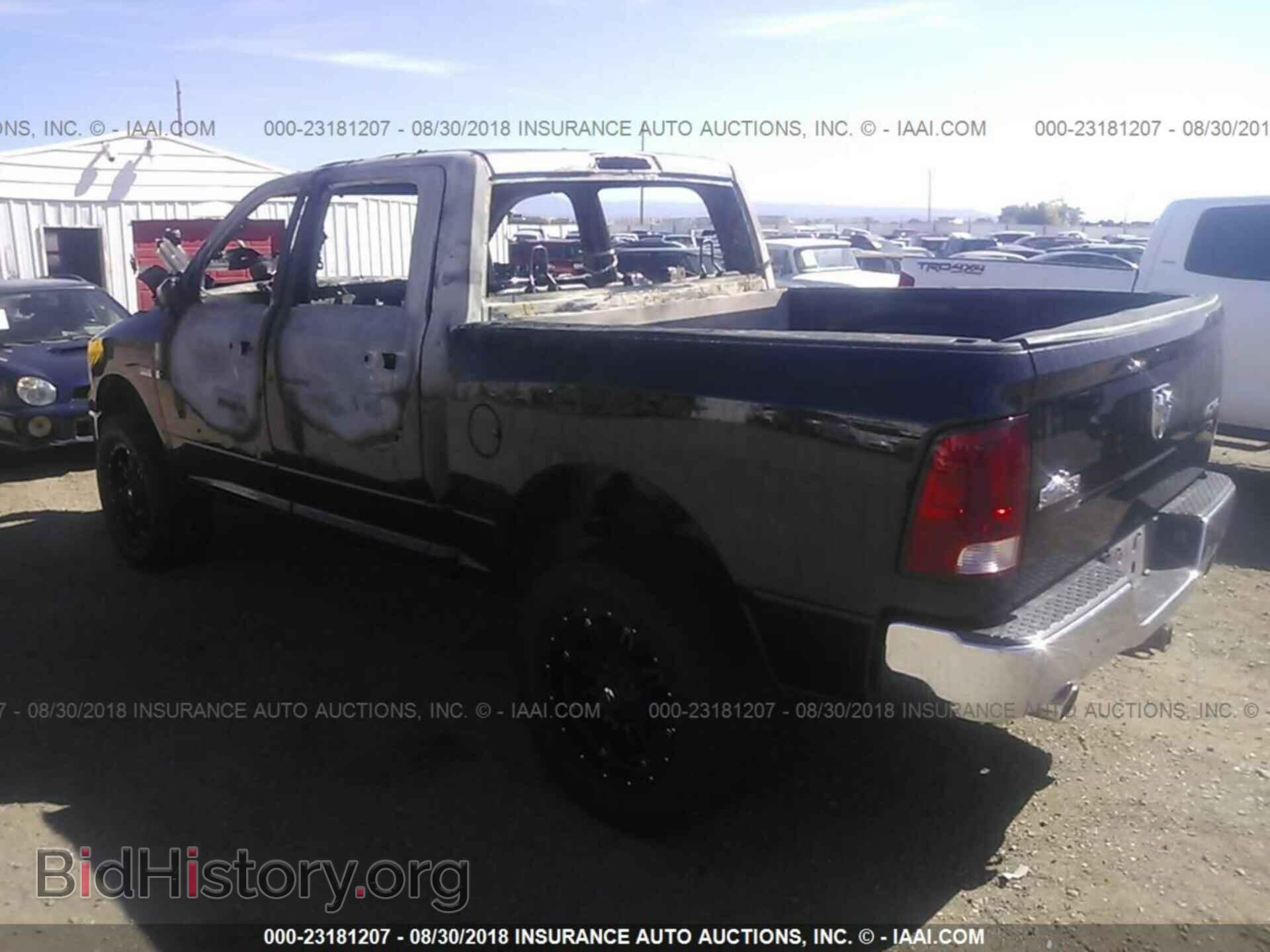 2012 Dodge Ram 1500 - VIN: 1C6RD7LT6CS124218 - Фото 3