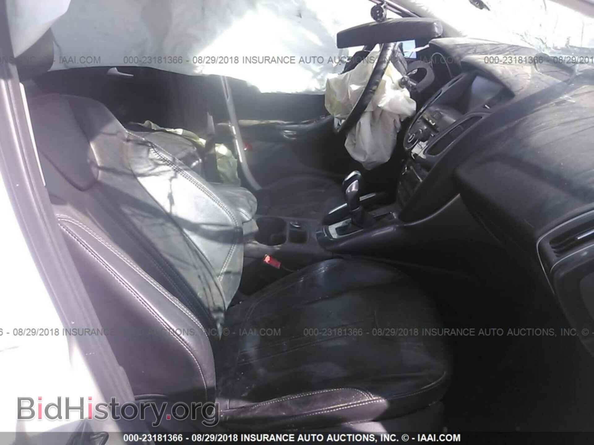 2012 Ford Focus - VIN: 1FAHP3N2XCL130841 - Photo 5