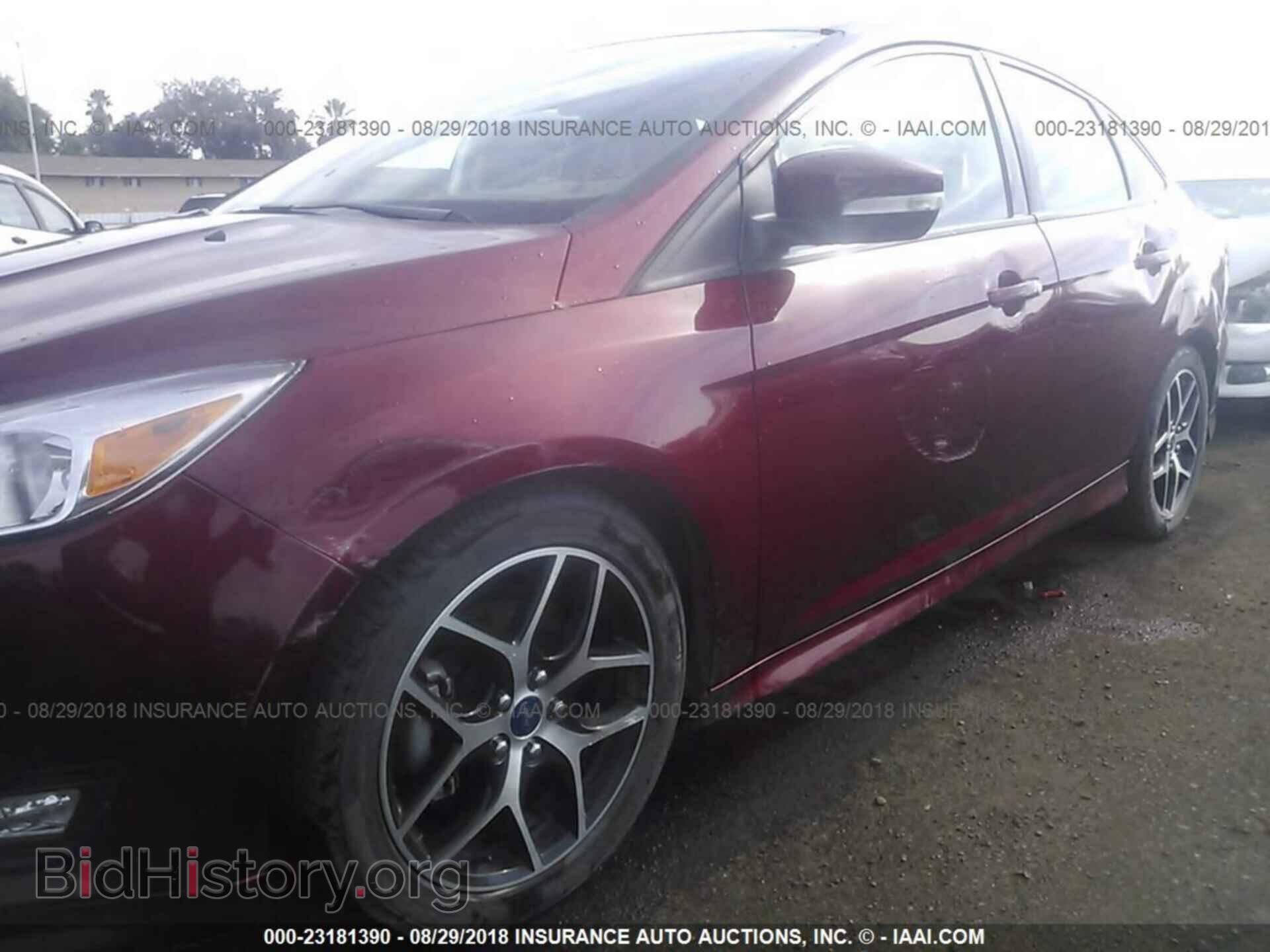 2016 Ford Focus - VIN: 1FADP3F21GL254919 - Photo 6